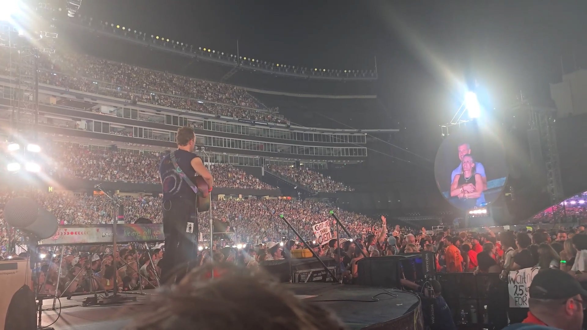 ‘Oh, what...either they’re having an affair or they’re just very shy,’ frontman Chris Martin quipped as the pair ran away from where they were standing.