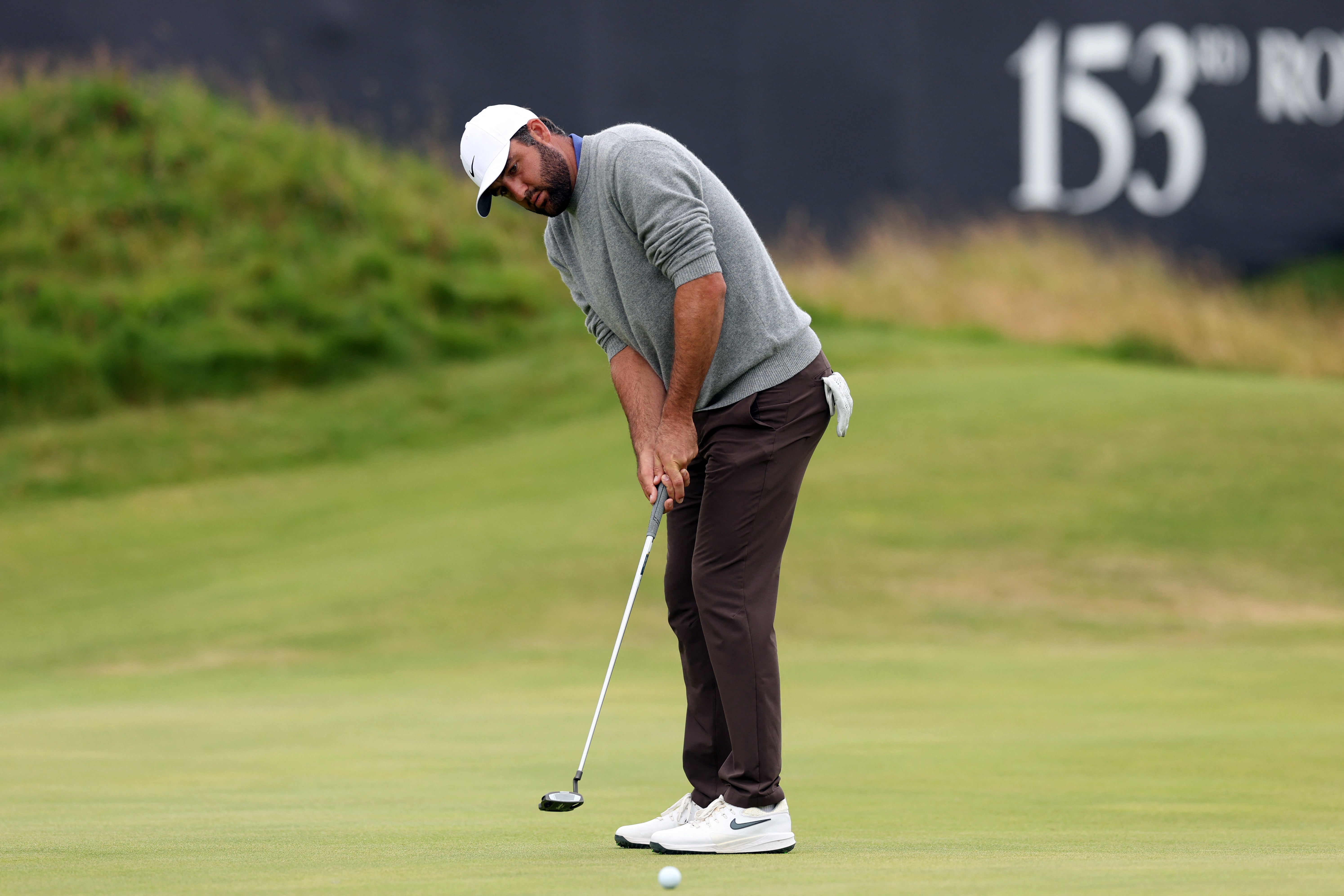 Like McIlroy, Scottie Scheffler struggles off the tee but manages to post a three-under-par round of 68
