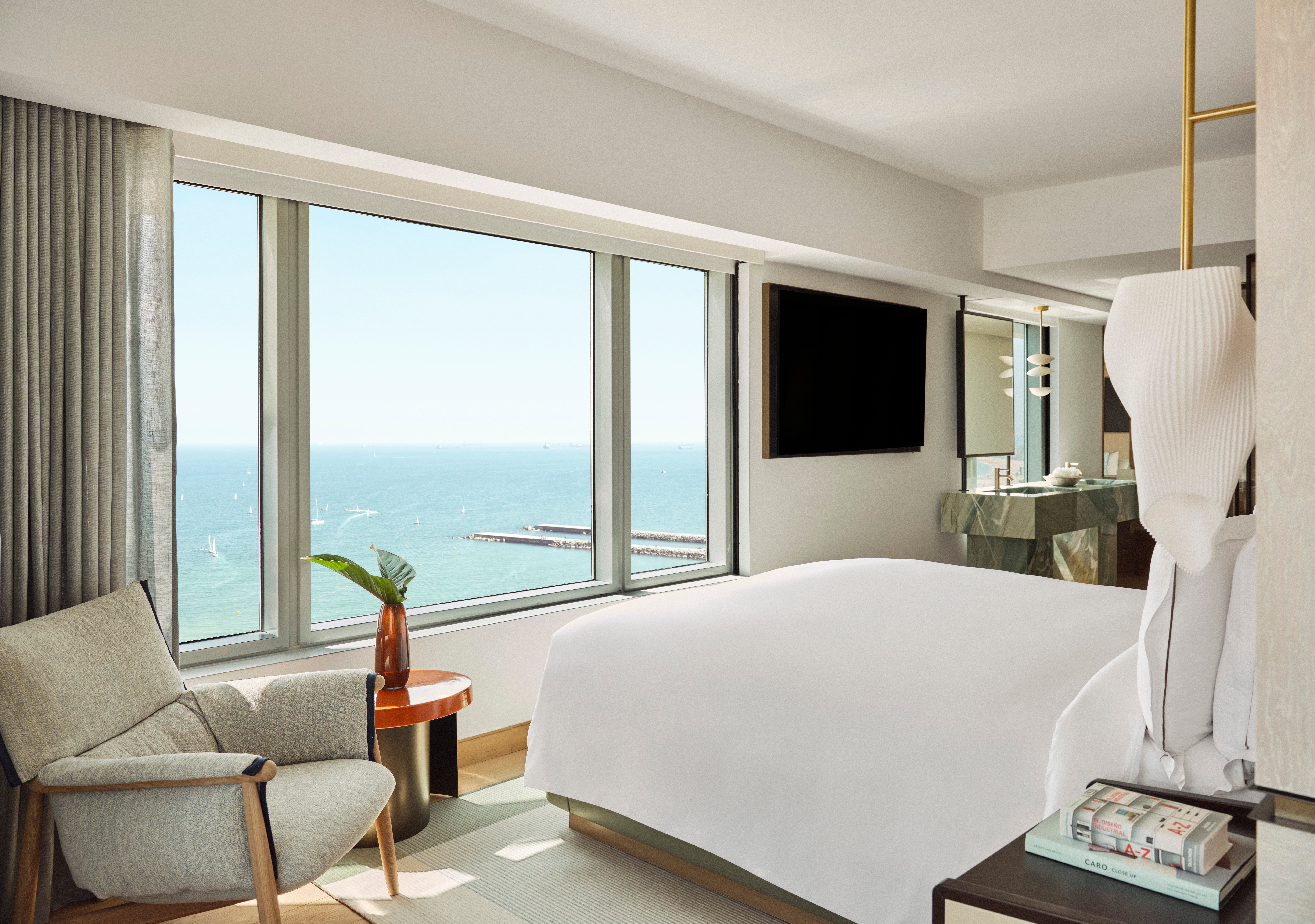 For views over the turquoise Mediterranean, look no further than Hotel Arts Barcelona