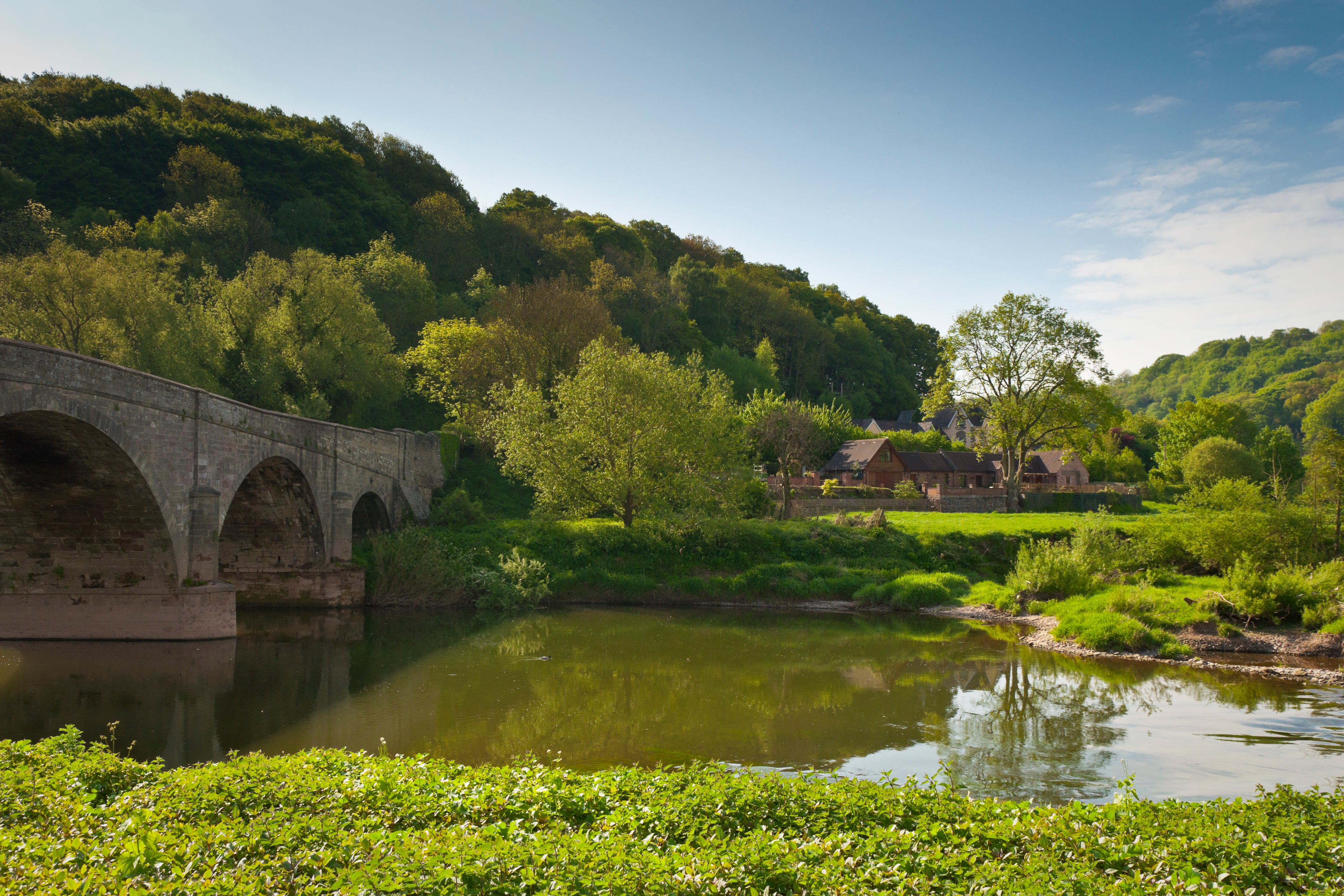 You can canoe, kayak, paddle board or go wild swimming along the River Wye