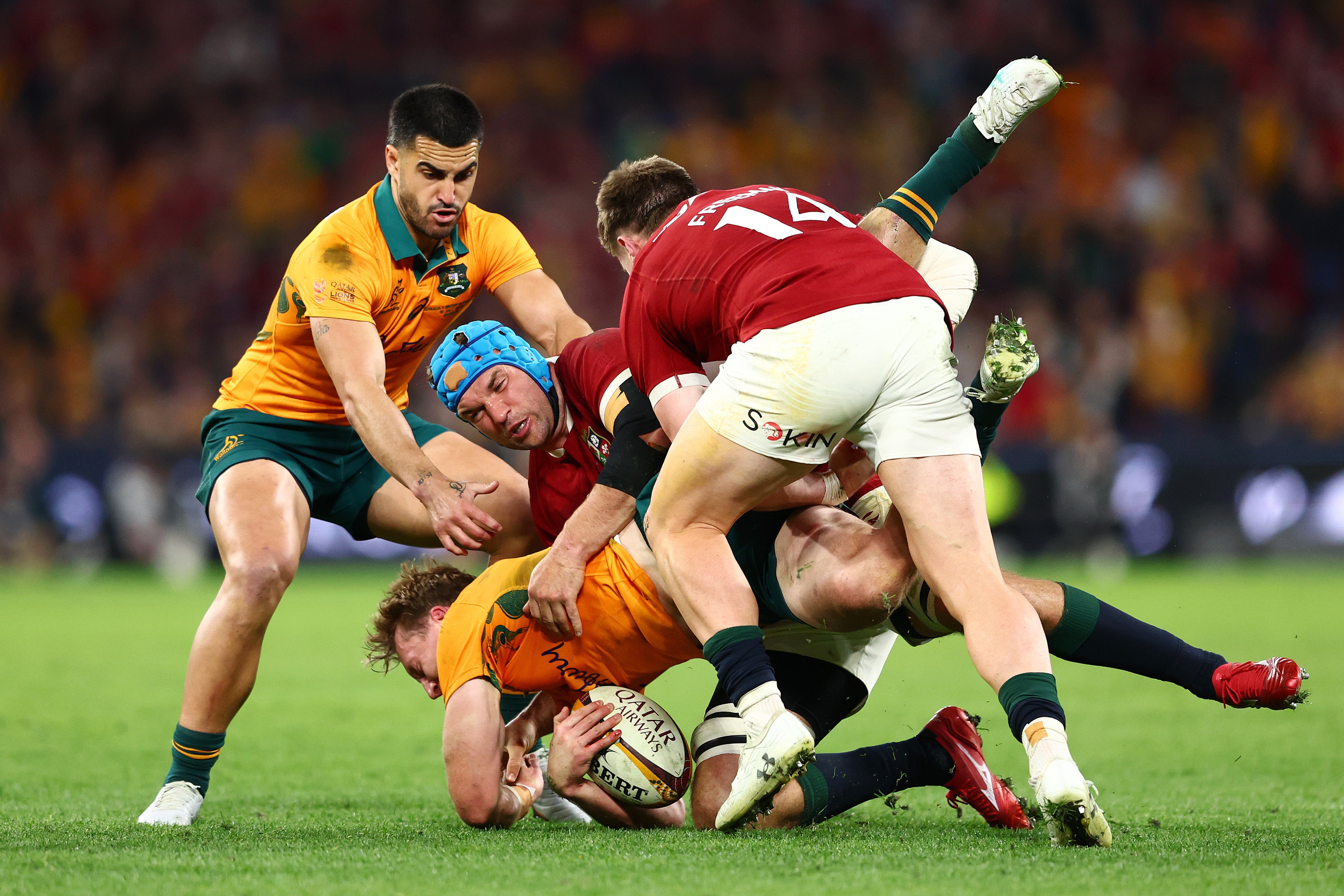 Tadhg Beirne (in blue scrum cap) set the tone physically