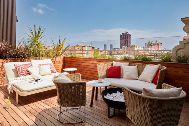 <p>Some of Barcelona’s best luxury locations have exclusive rooftop access, allowing you to take in the city’s buzz from up high with a cocktail in hand</p>