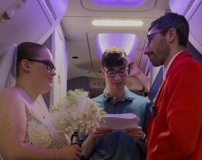 United, which posted a video of the event to its Instagram page, revealed that the in-flight wedding idea began as a dare