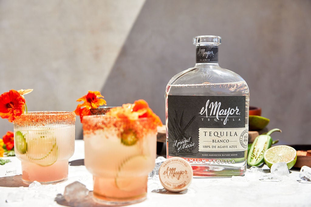 Bright, punchy, and loaded with citrus and heat – this smoky smash is summer in a glass