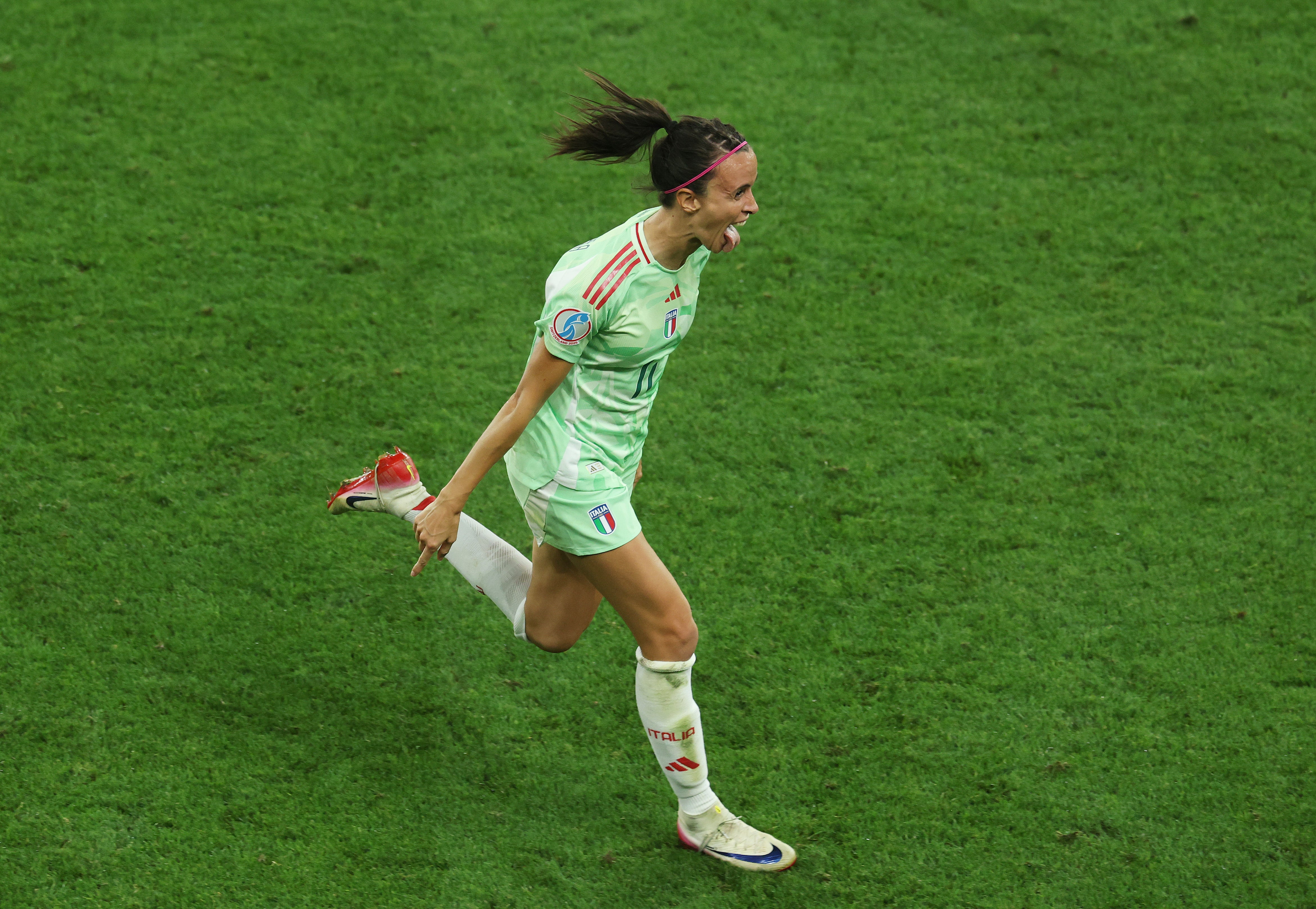 Barbara Bonansea of Italy celebrates scoring