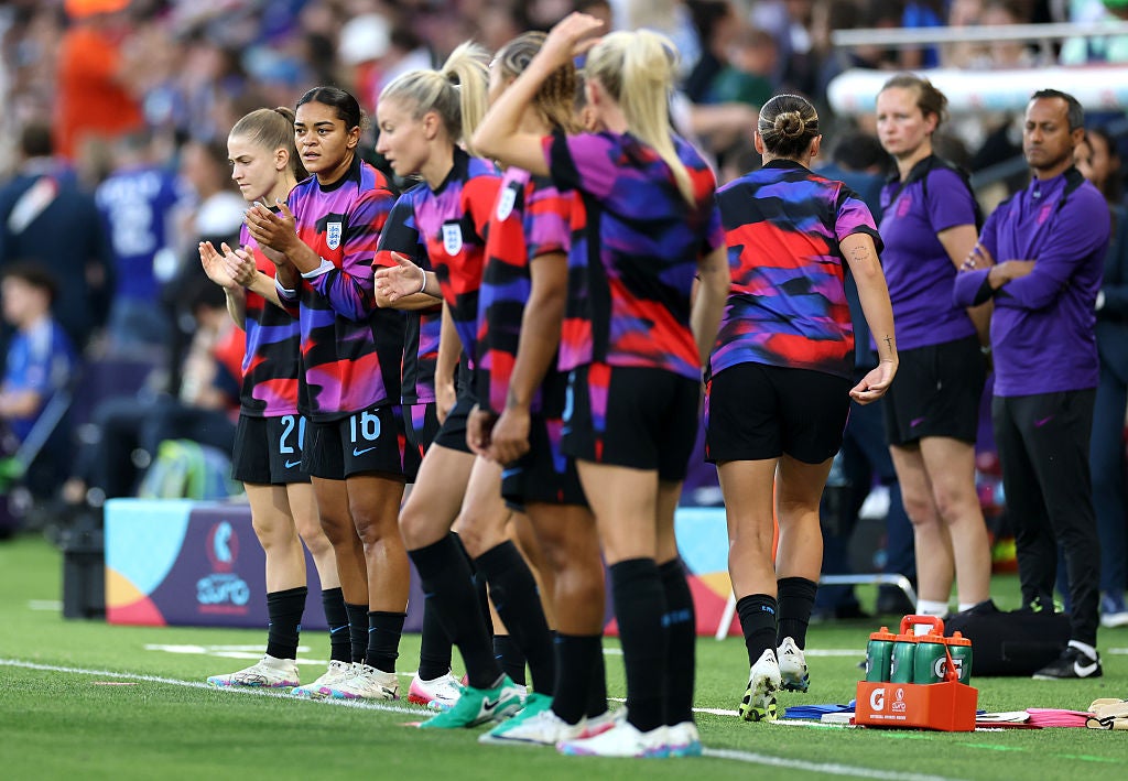 Lionesses make different gesture in support of Jess Carter after refusing to take knee