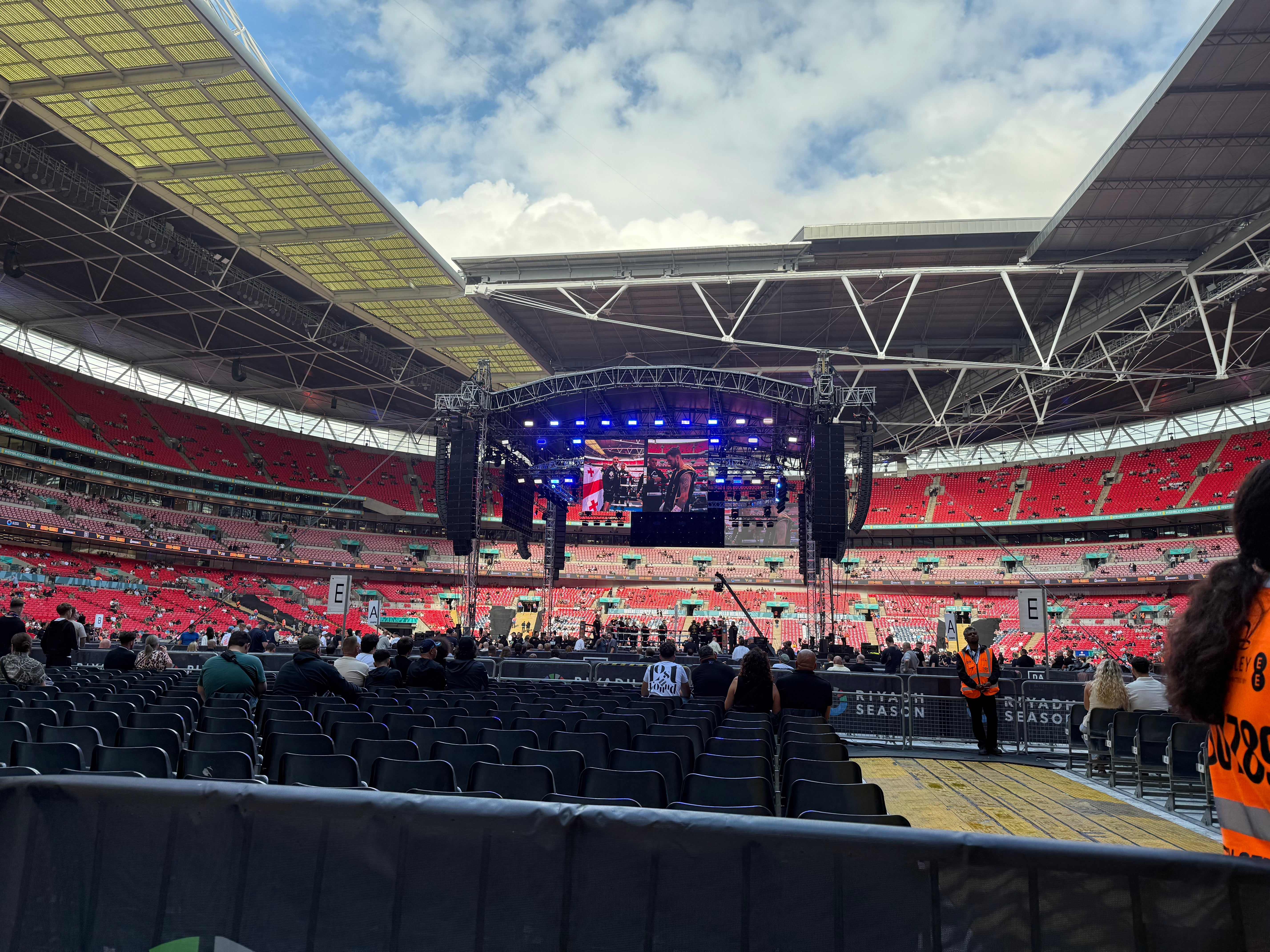Georgian Lasha Guruli stopped James Francis in a sparsely attended Wembley at the head of the card