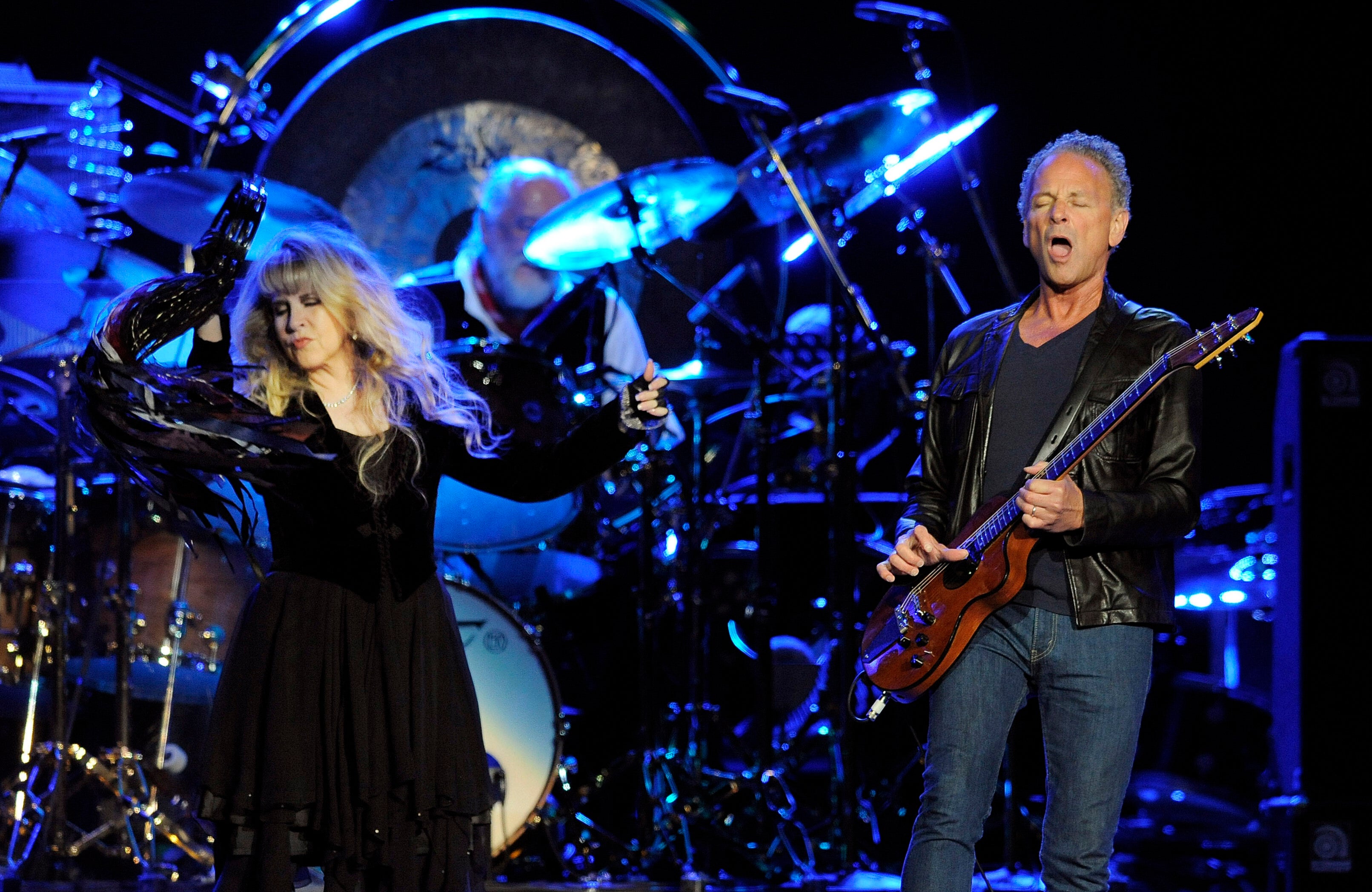 Stevie Nicks and Lindsey Buckingham appear to be back on speaking terms