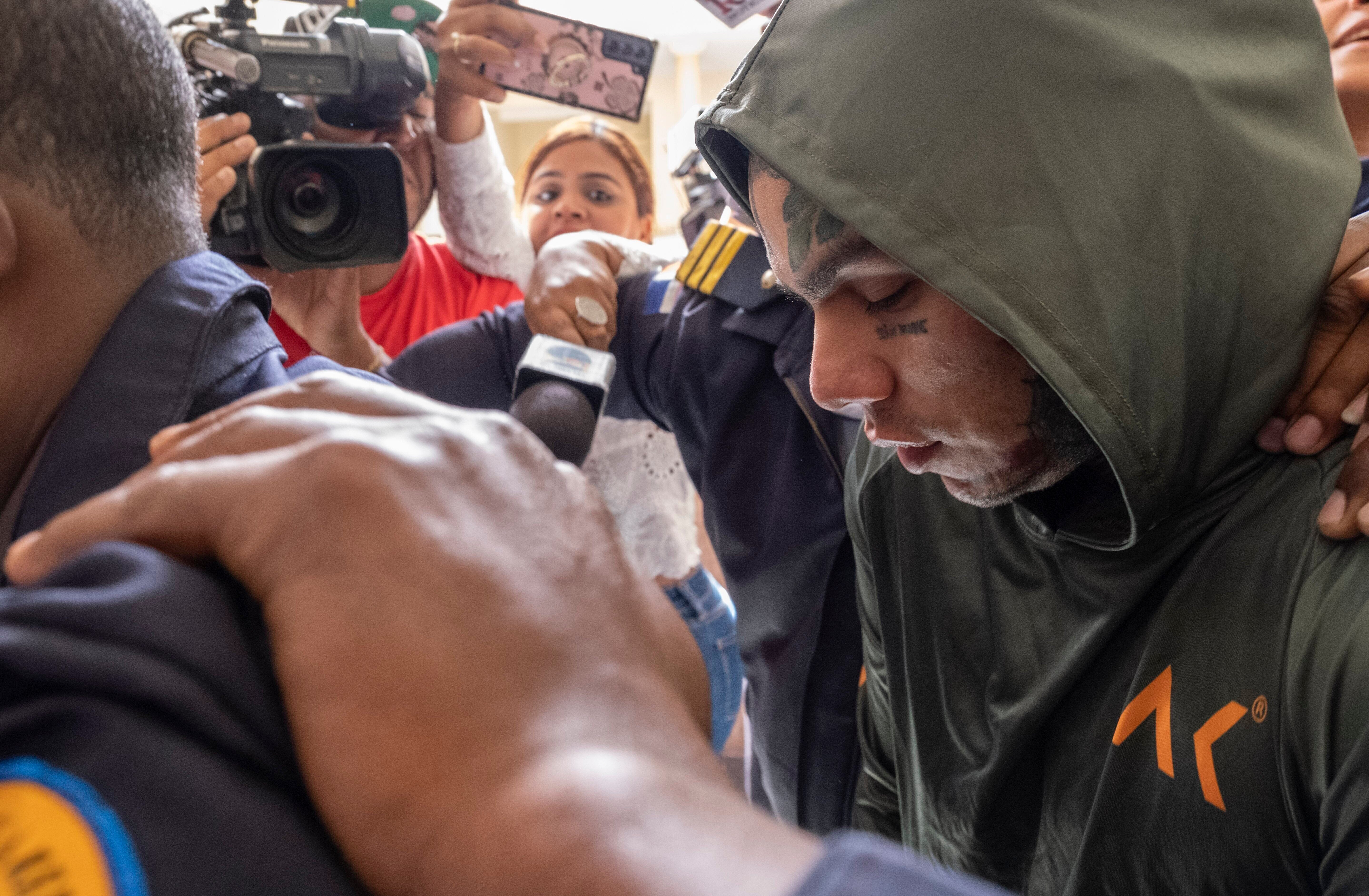 Tekashi 6ix9ine reported to the Metropolitan Detention Center