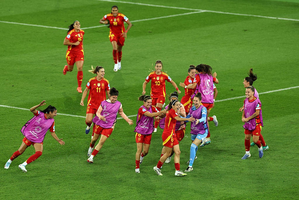Spain celebrated after Aitana Bonmati’s late-winner sent them into the Euro 2025 final against England