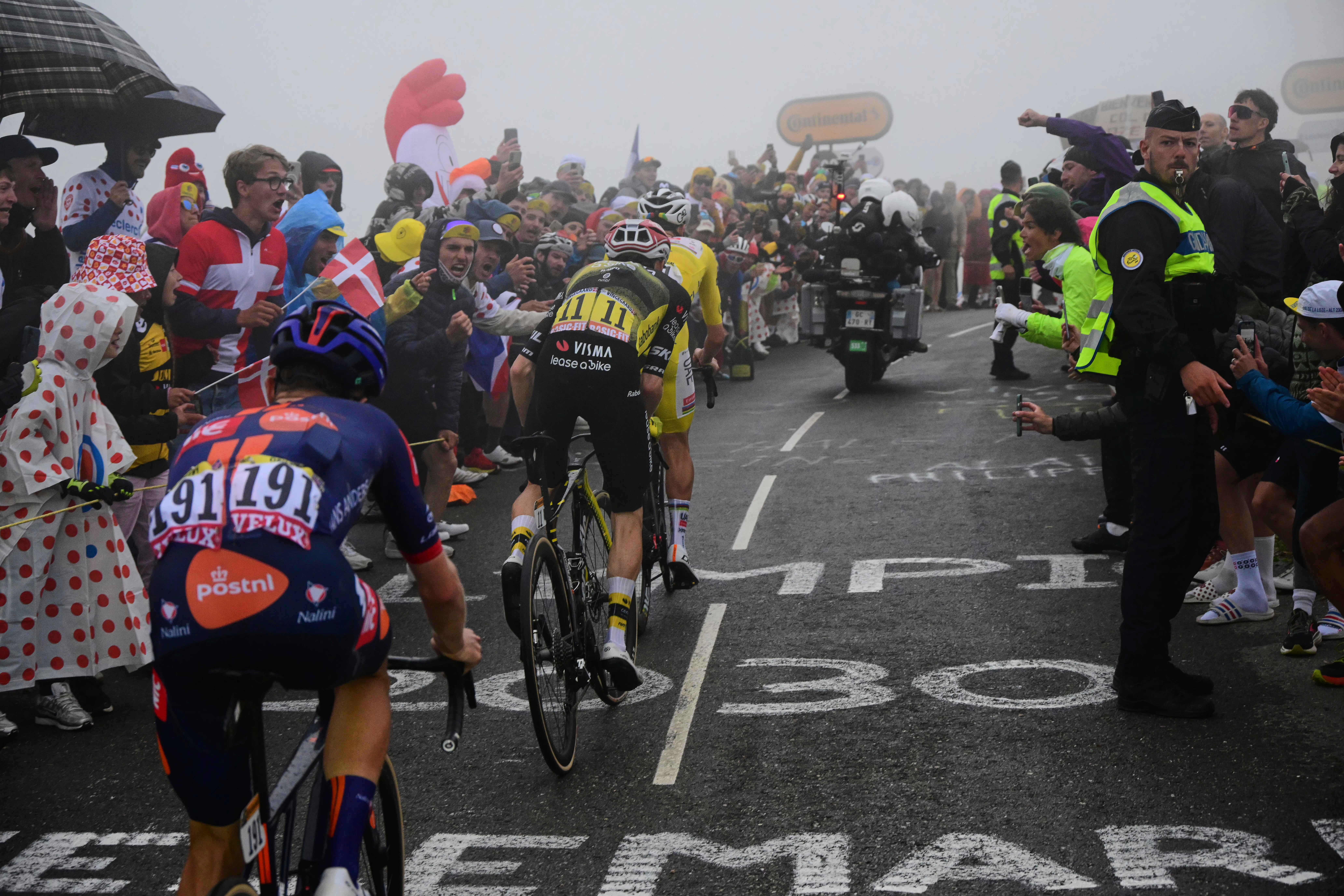 Onley follows Vingegaard and Pogacar on the toughest slopes of Col de la Loze