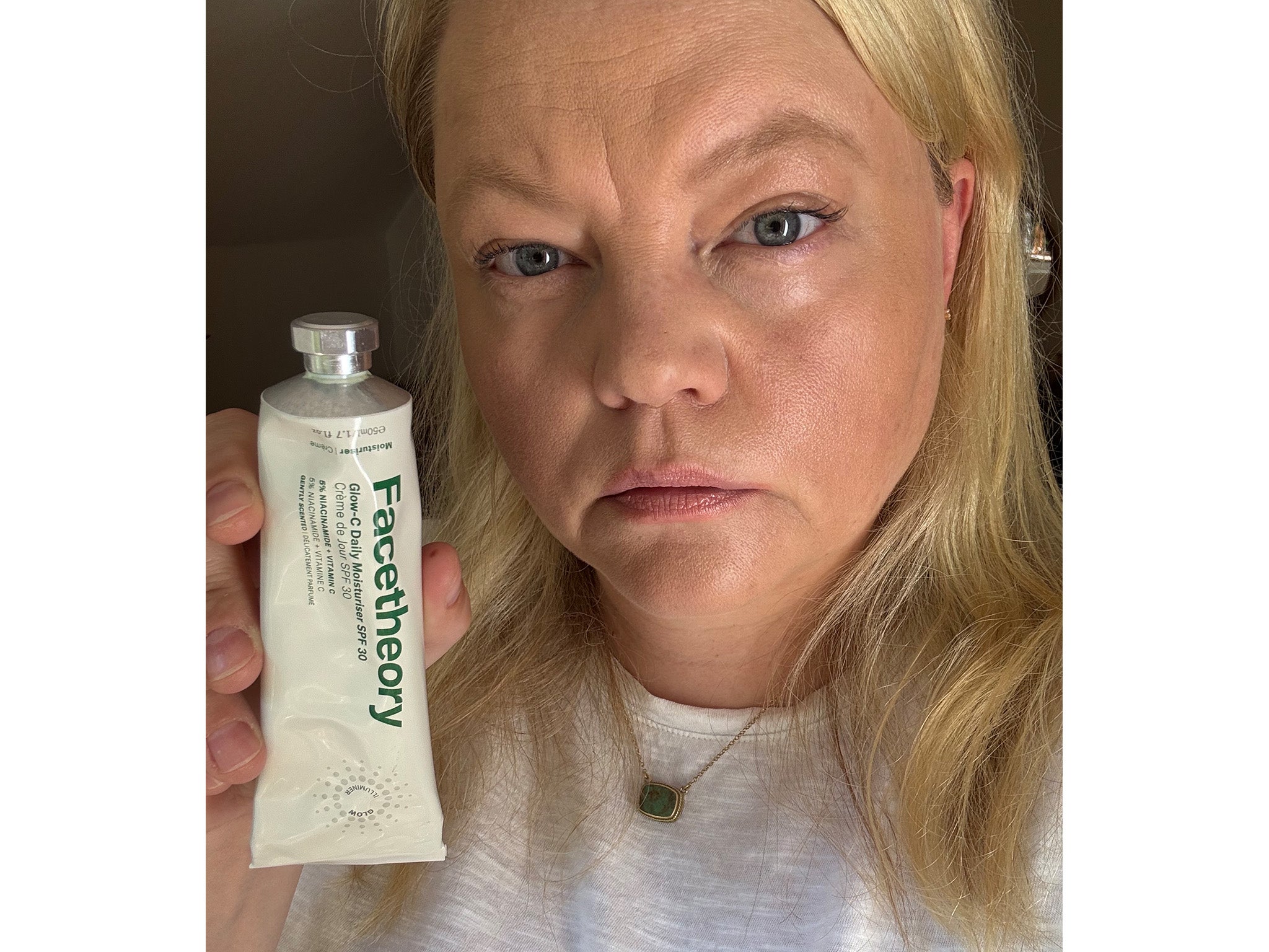 I considered the face cream’s skin-renewing and protecting properties during testing