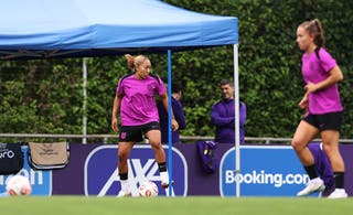 Lauren James v tréninku s Anglií den před finále Euro 2025