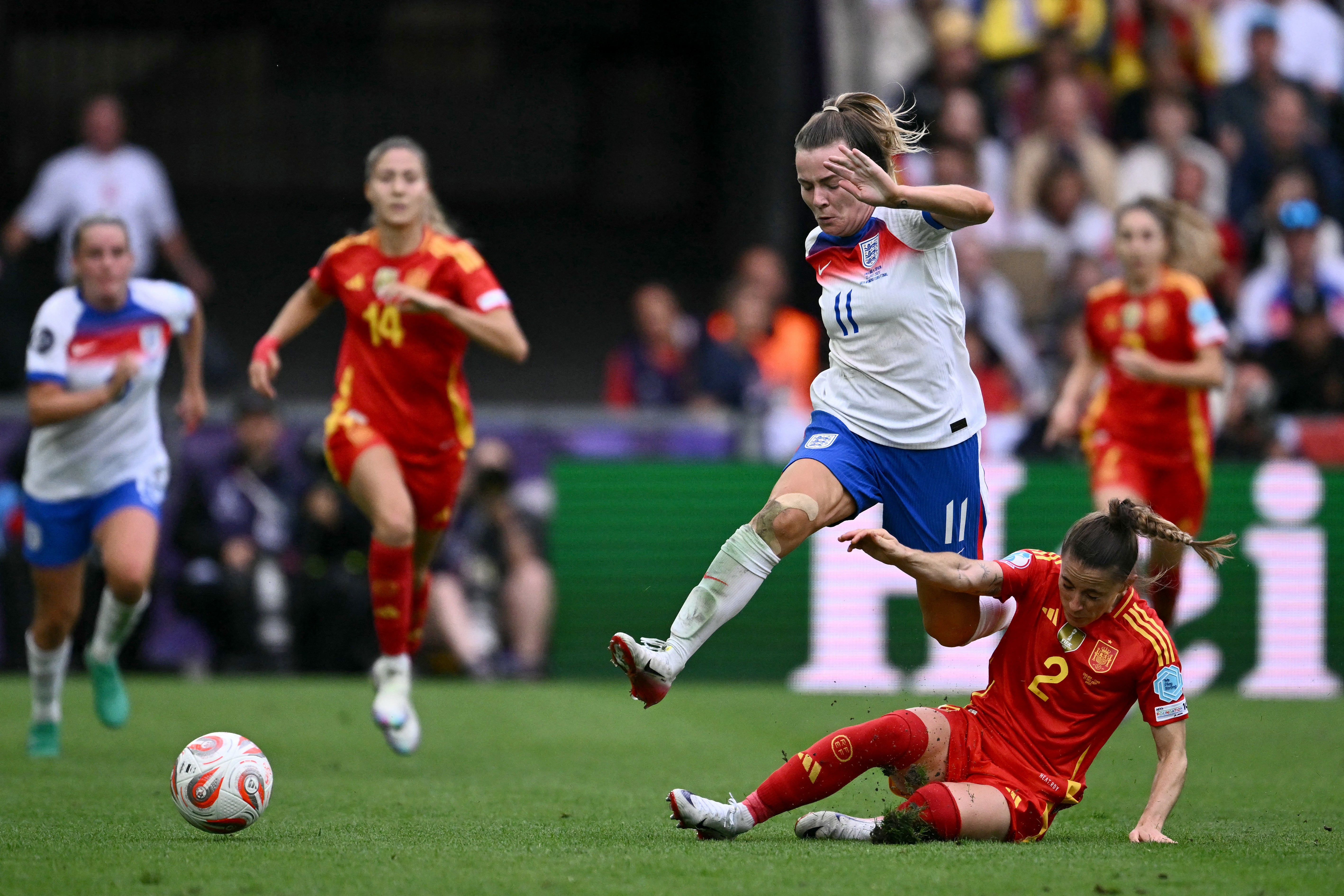 Lauren Hemp in action against Spain
