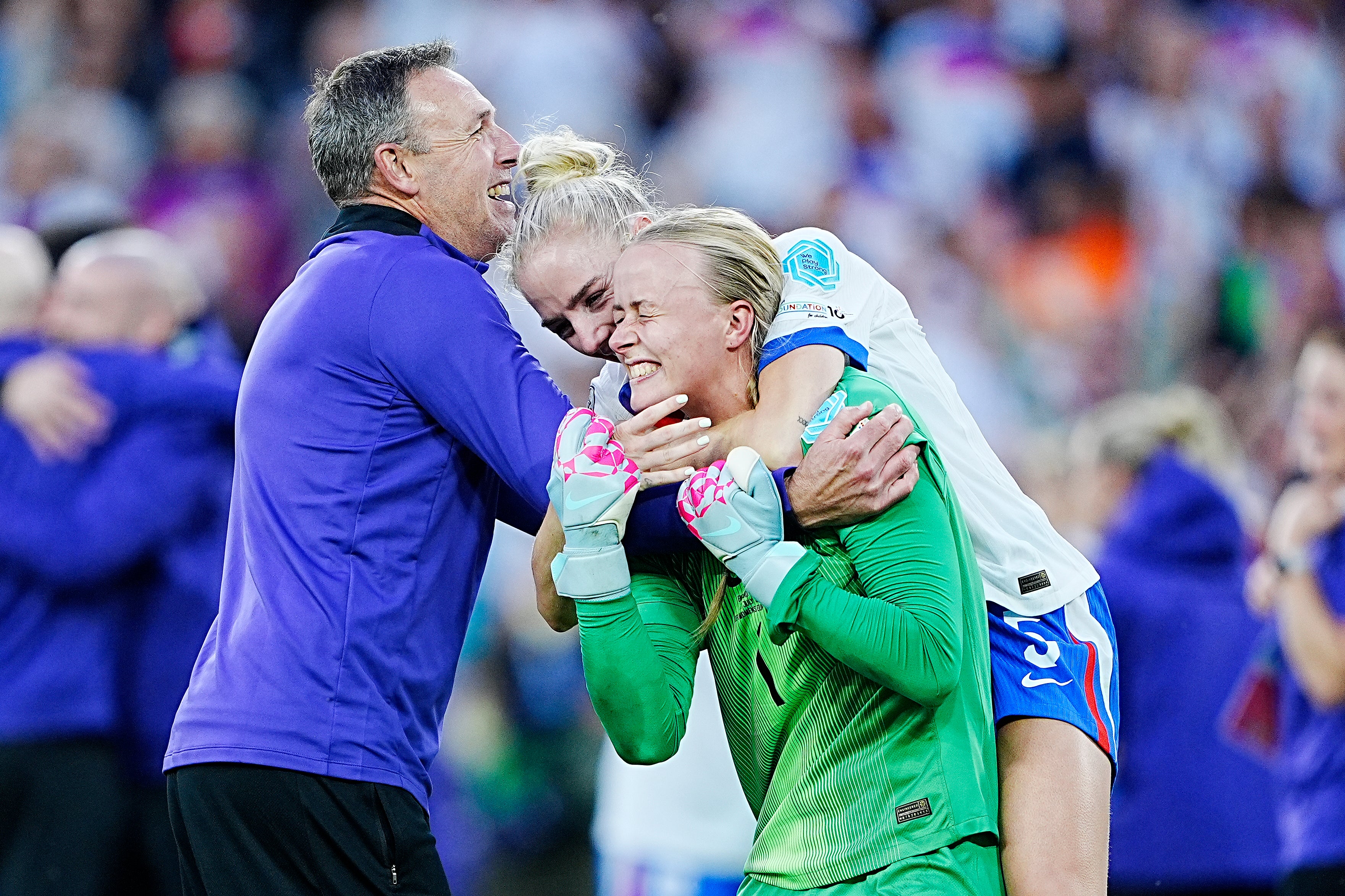 Hannah Hampton poblahopřál spoluhráč Alex Greenwood