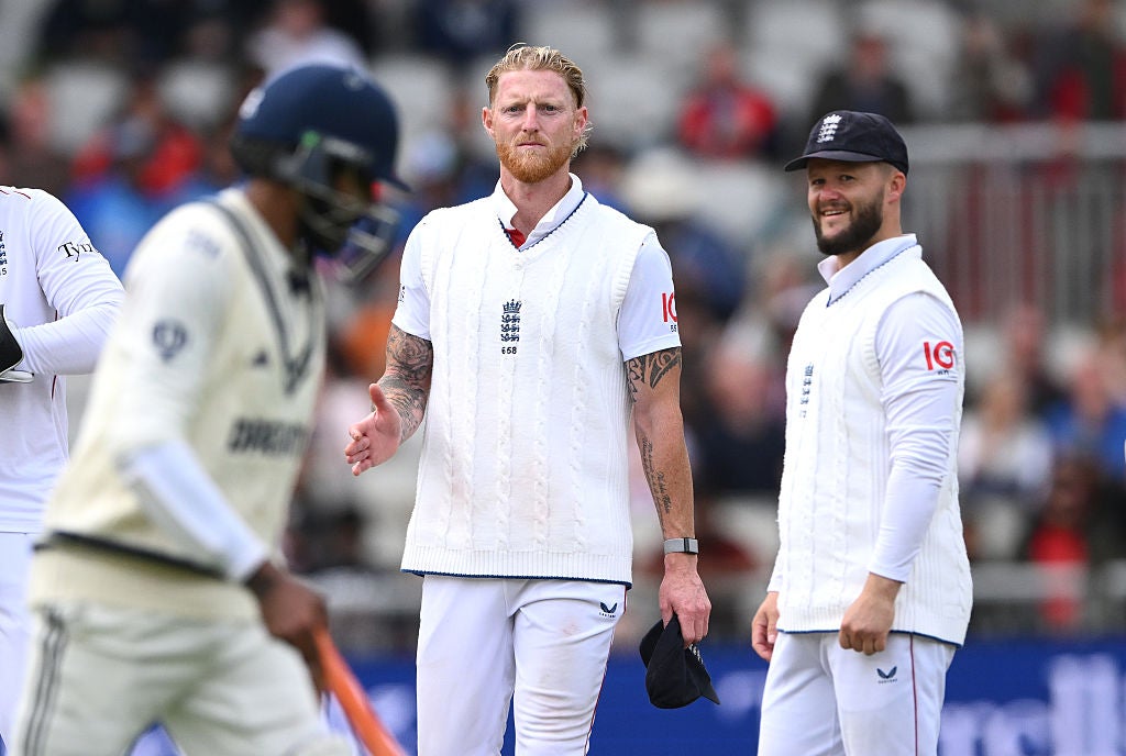 Former Australia wicketkeeper takes swipe at Ben Stokes and England over handshake offer