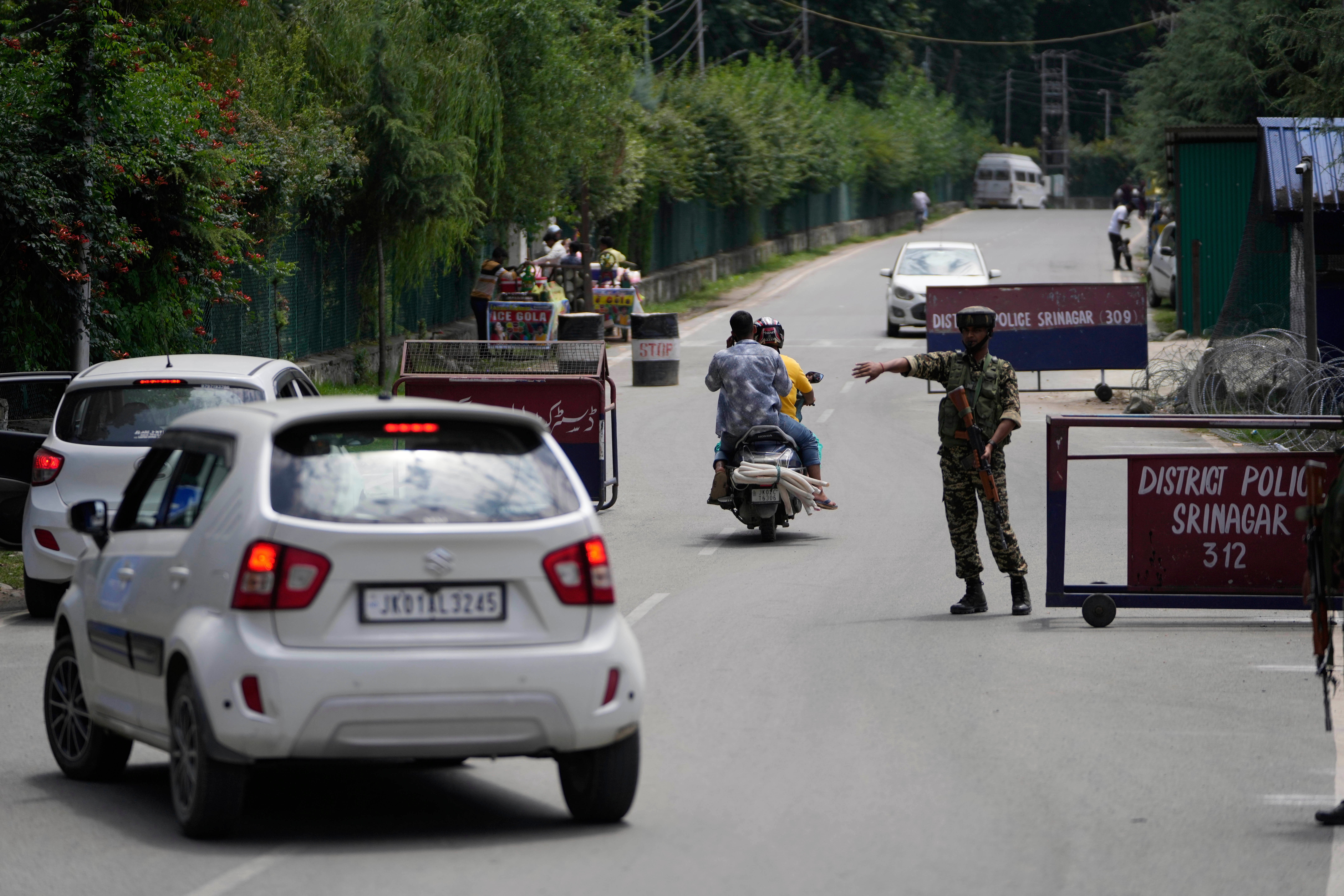 India Kashmir Gunbattle