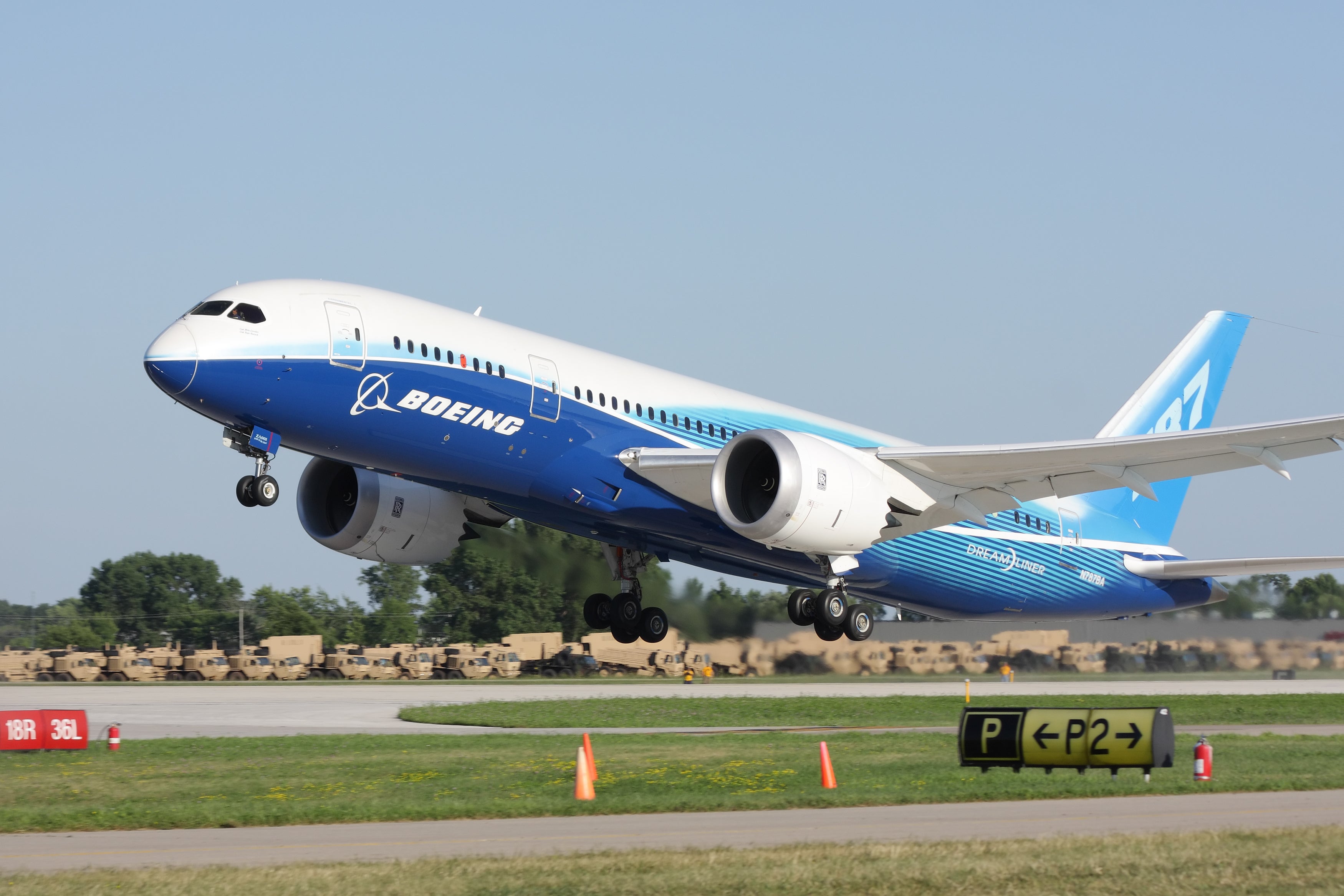 Boeing Dreamliner flight forced to land moments after take-off due to mechanical issue