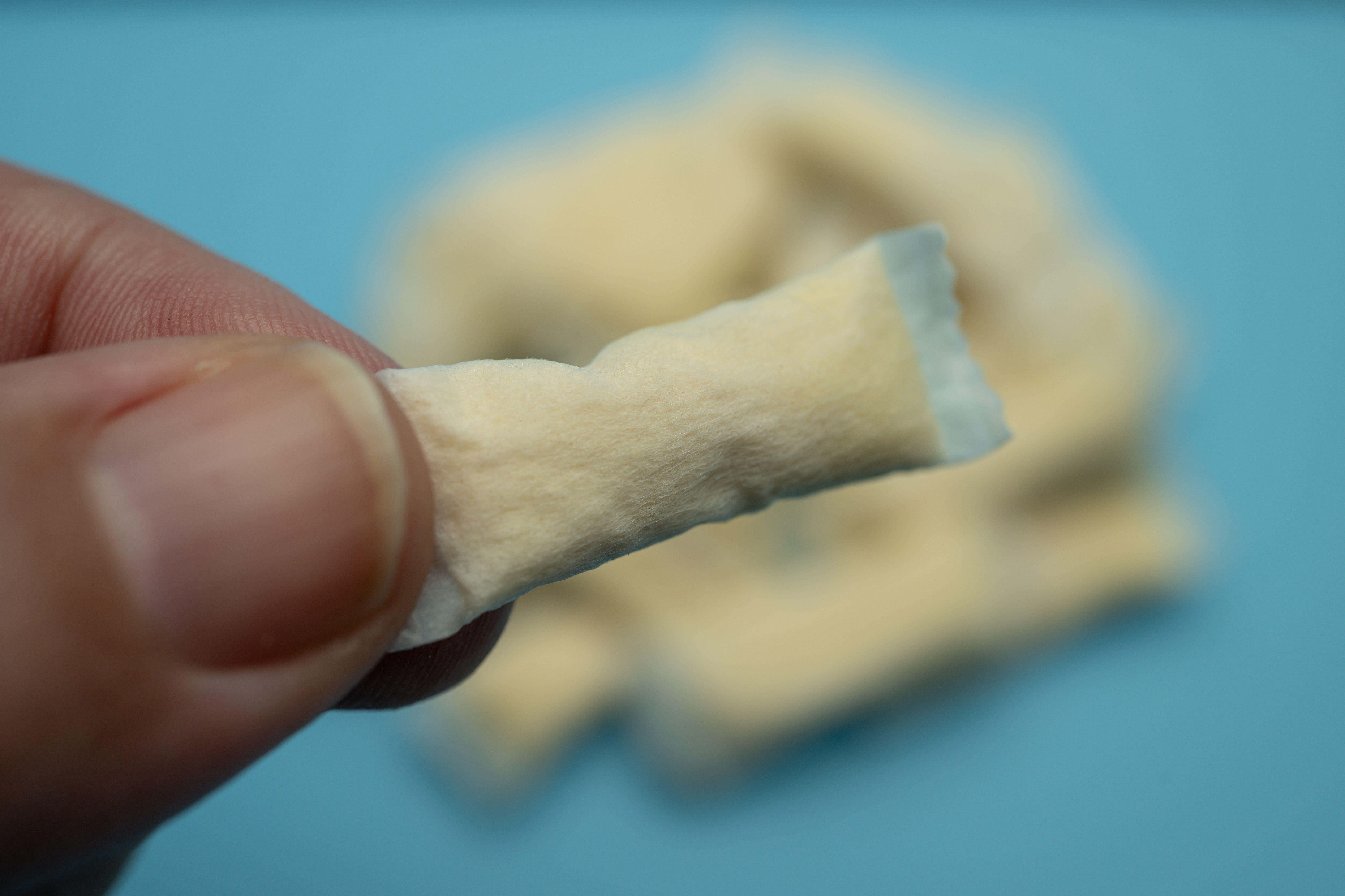 Nicotine pouches are sometimes used at the same time as caffeine pouches, a school resource officer has said