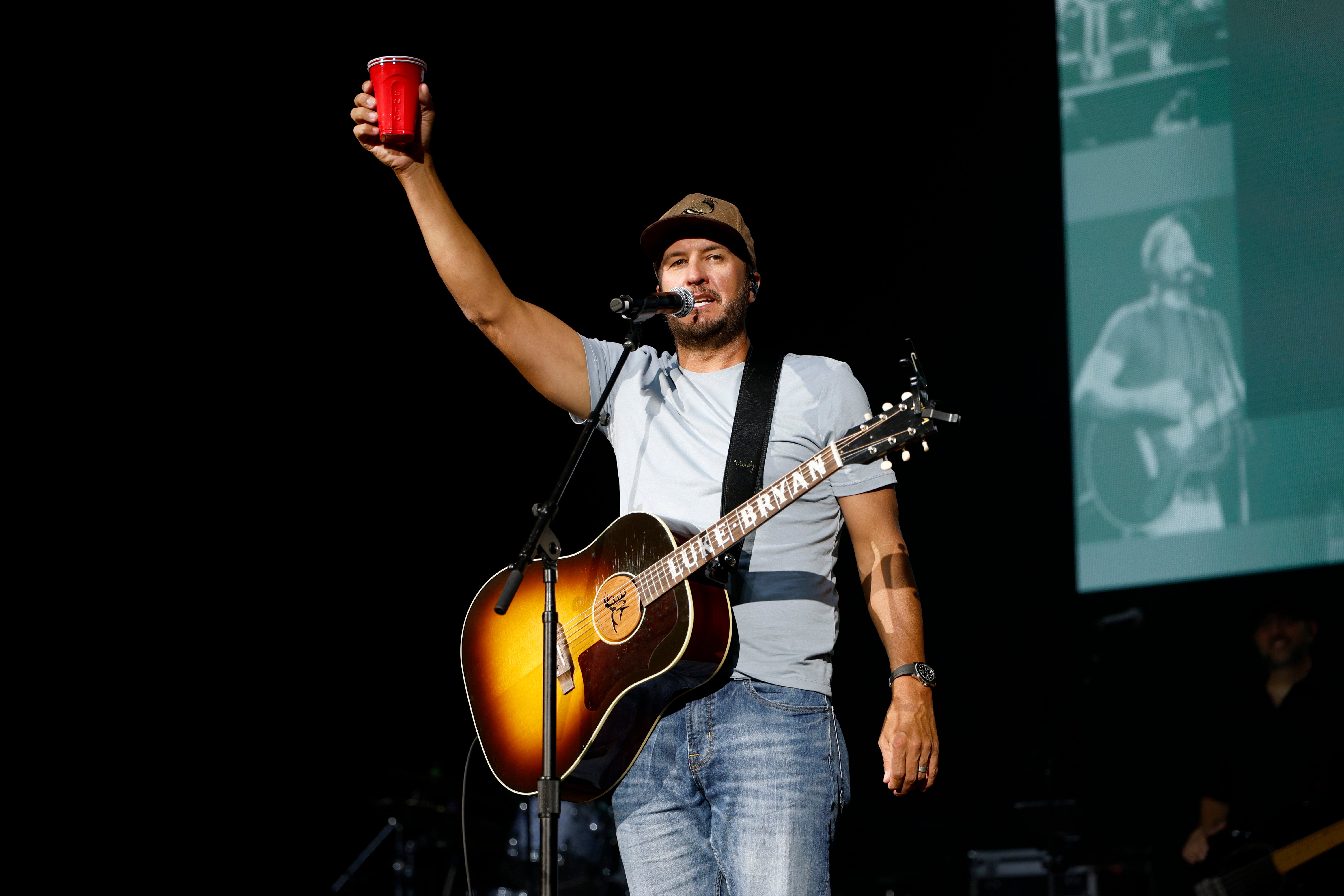 Country star Luke Bryan said pausing the concert would have ‘killed the vibe’