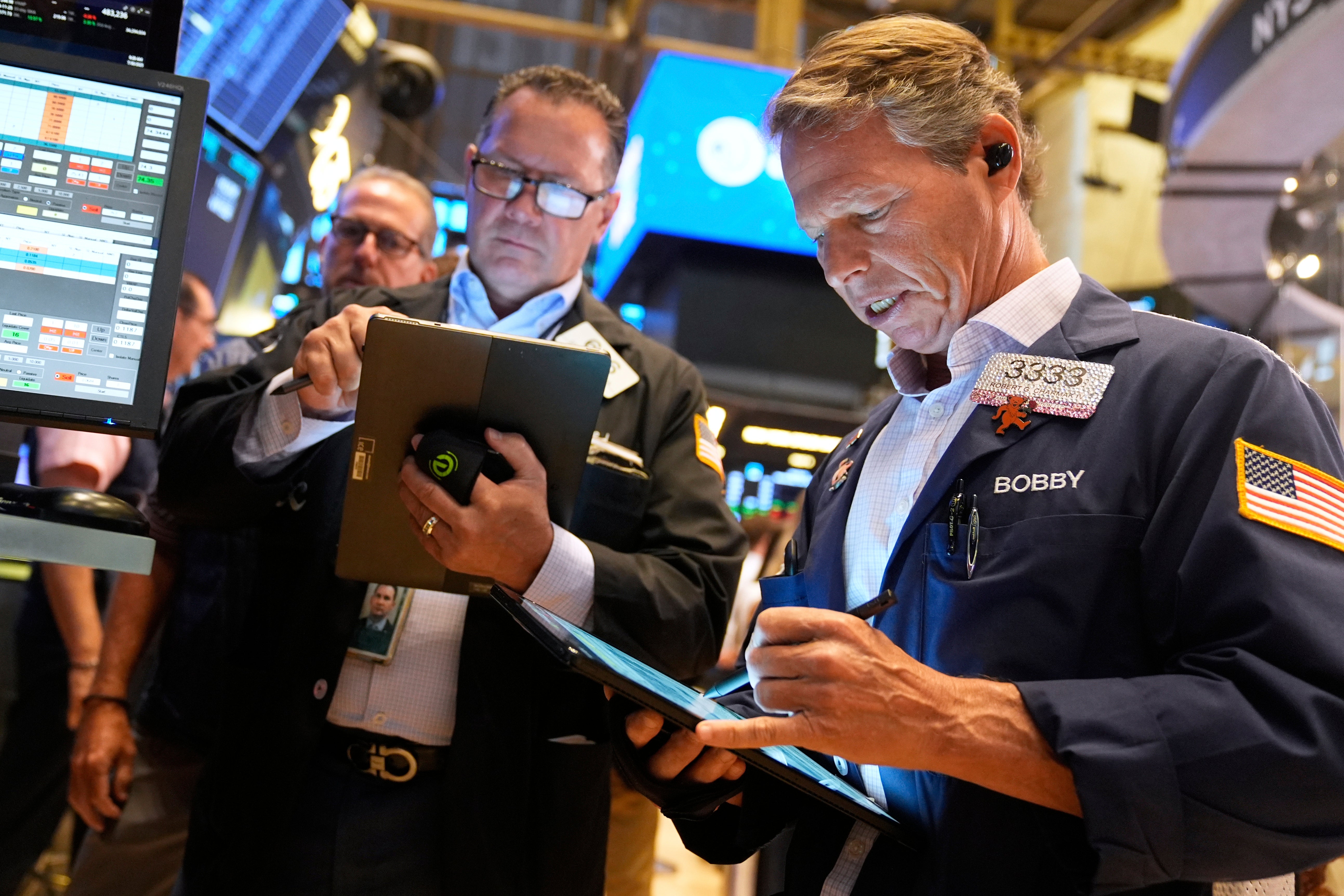 Asian shares retreat after Trump's order imposing new tariffs on 68 countries and the EU