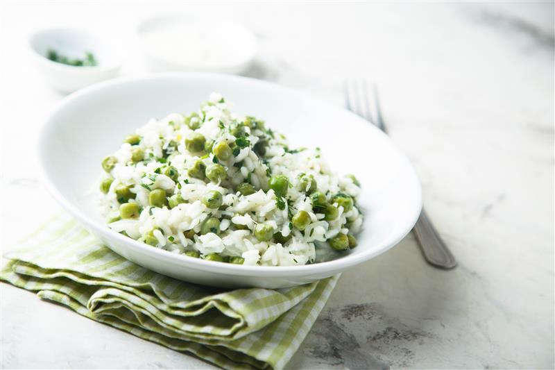 Who says risotto needs constant stirring? This microwave method delivers creamy results without the sweat – perfect for small kitchens on hot days