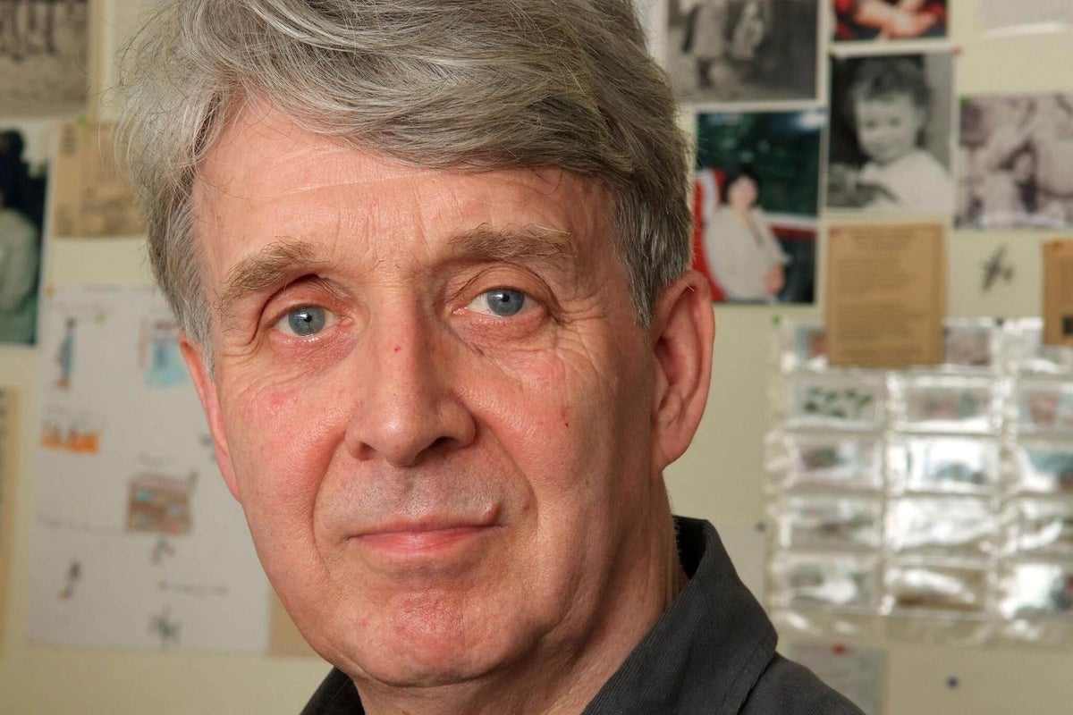 Michael Rosen says Allan Ahlberg was a ‘pioneer of great children’s literature’