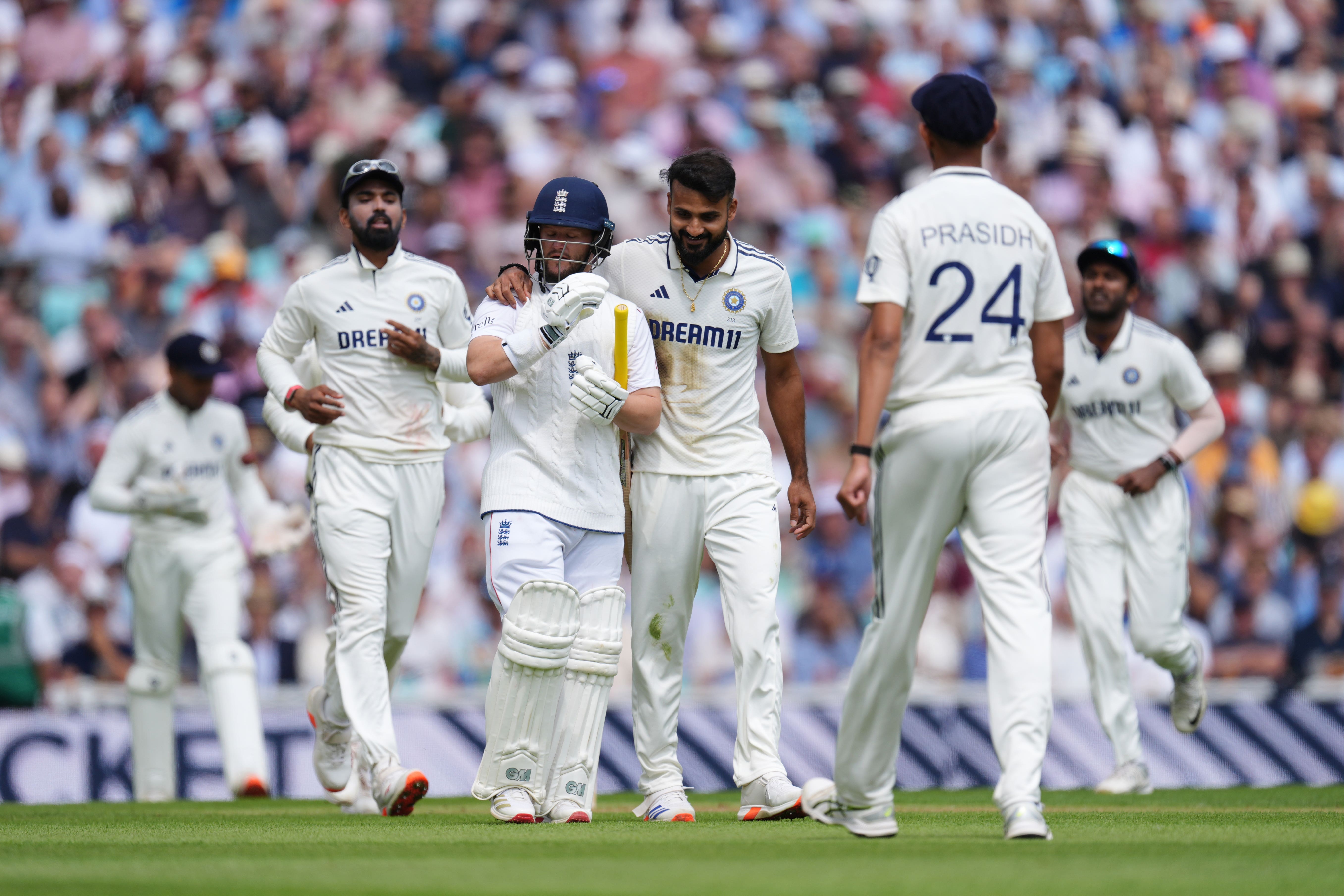 Ben Duckett embraces India’s Akash Deep after being caught out (Ben Whitley/PA)