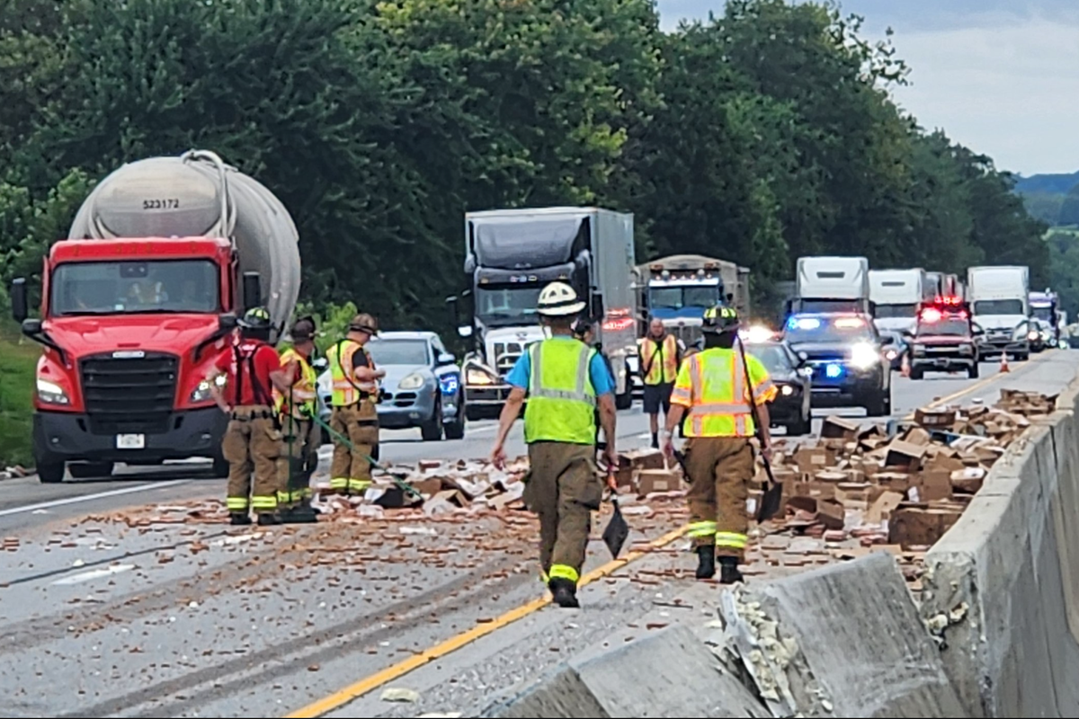 Hot dog spill shuts down Pennsylvania highway