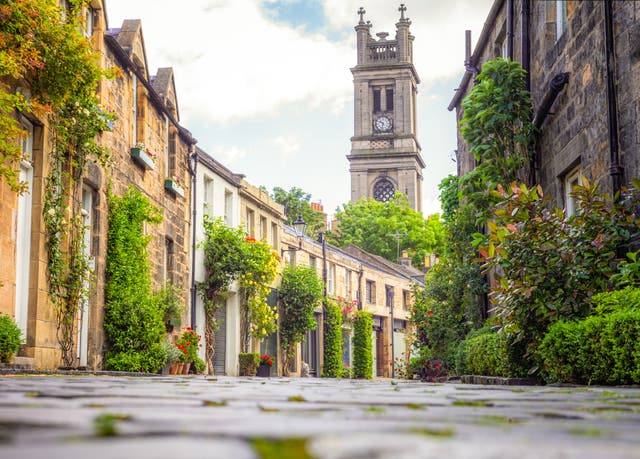 <p>Stockbridge is home to traditional narrow mews streets, but also has an edgier side</p>