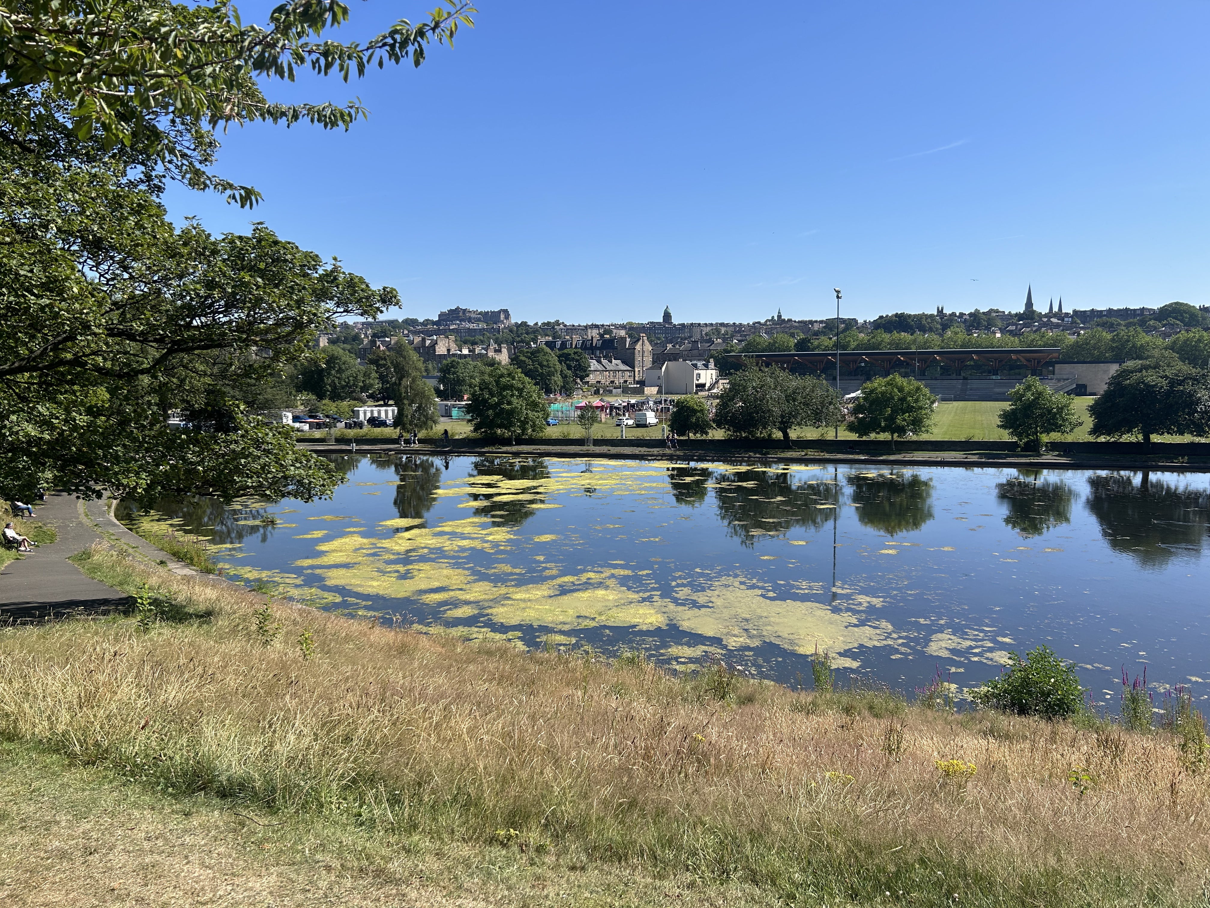 Stockbridge has a number of green spaces, including Inverleith park with its boating ponds