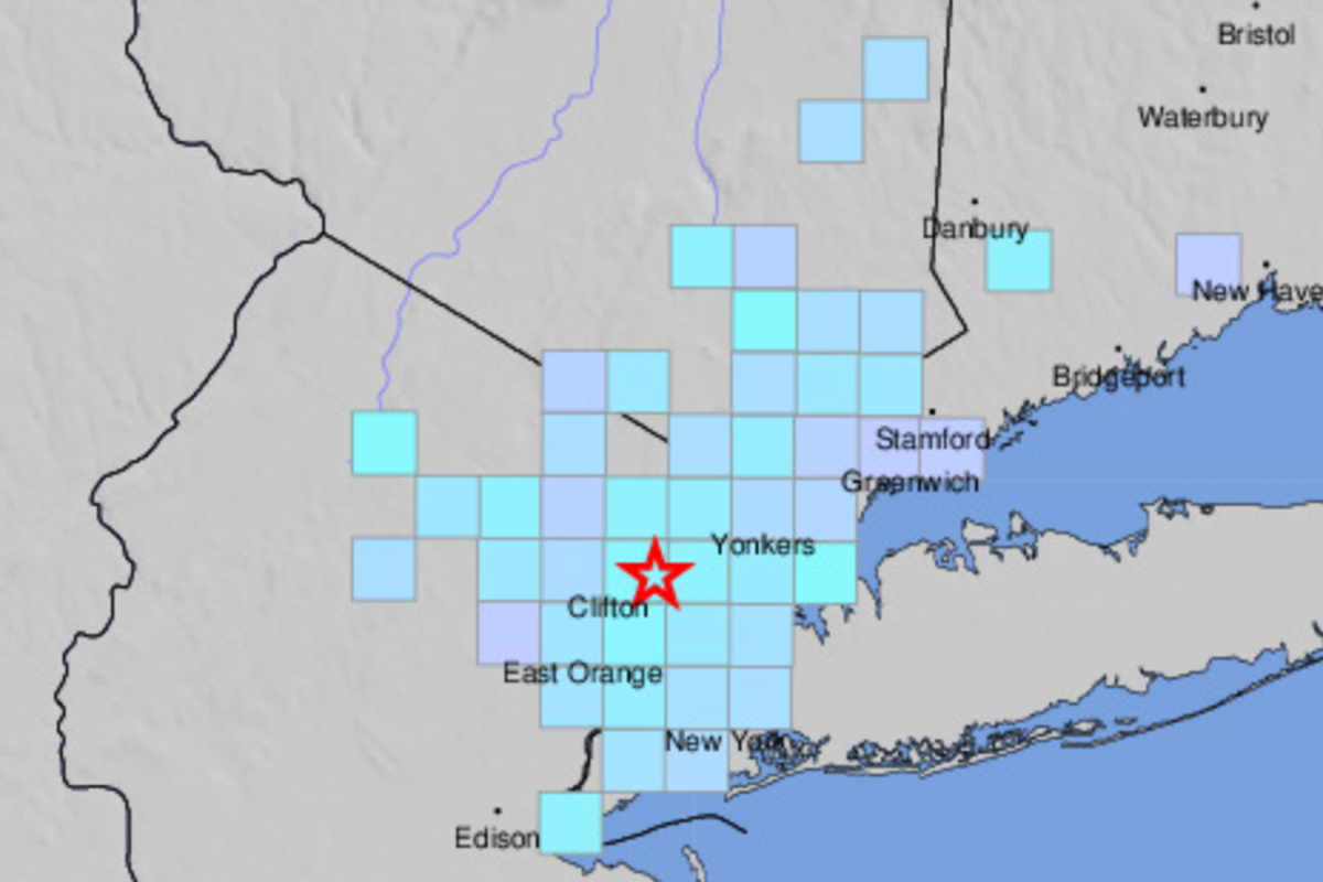Earthquake hits New York City and eastern New Jersey late Saturday as residents report buildings shaking