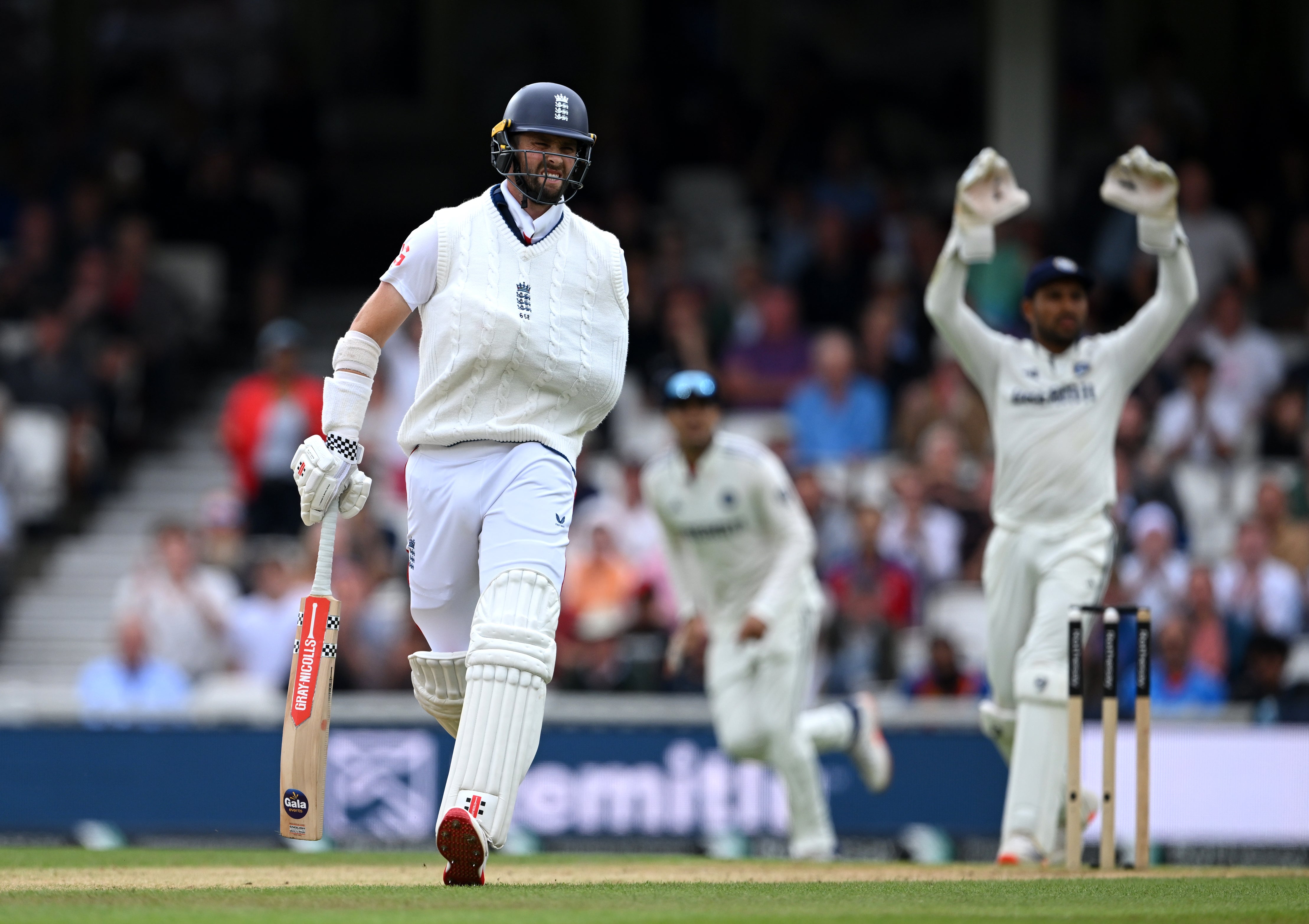 Woakesovo dislokované rameno v létě vyplatilo jeho šance na výběr pro Ashes Squad