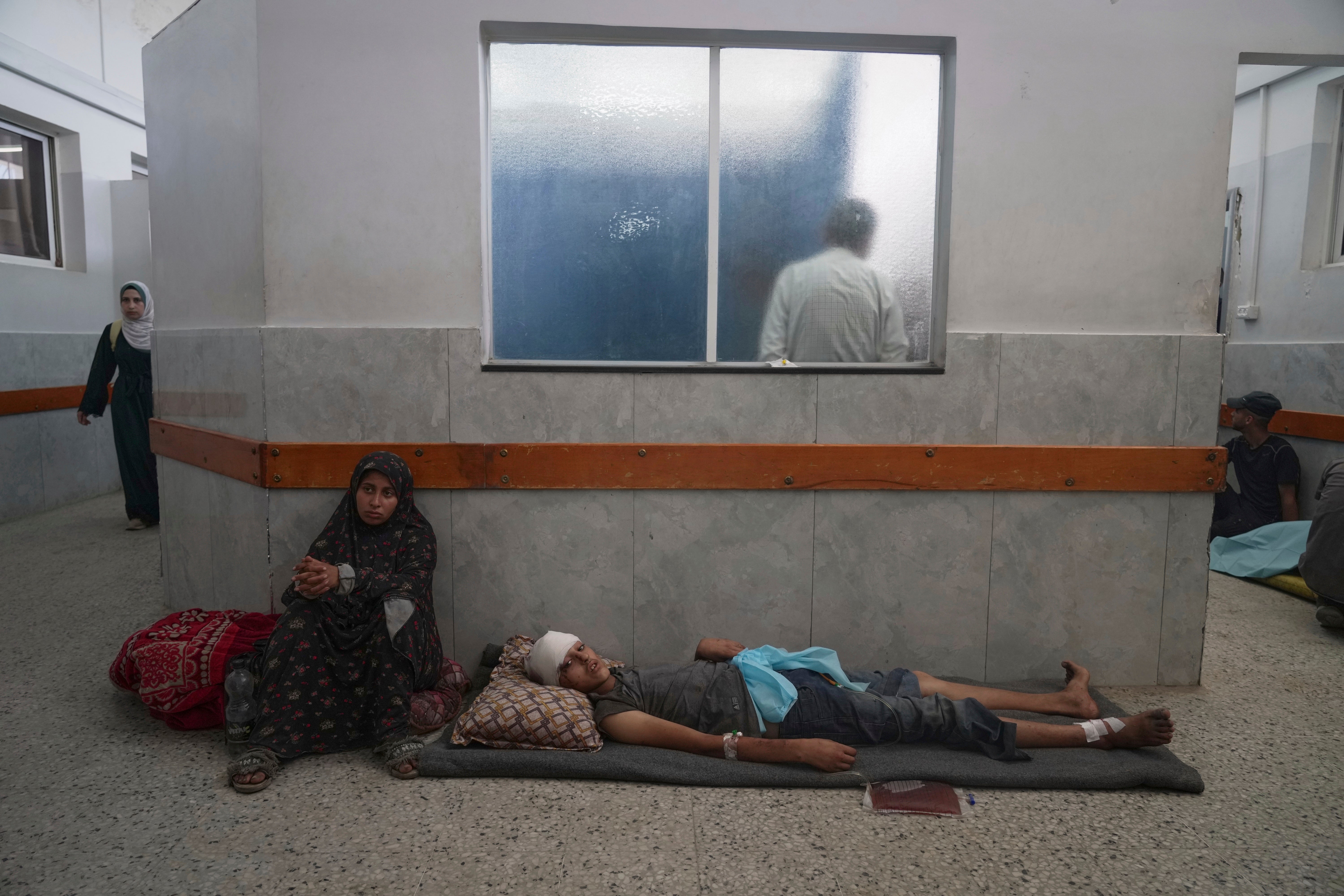 Mideast Wars Gaza Shell of a Hospital