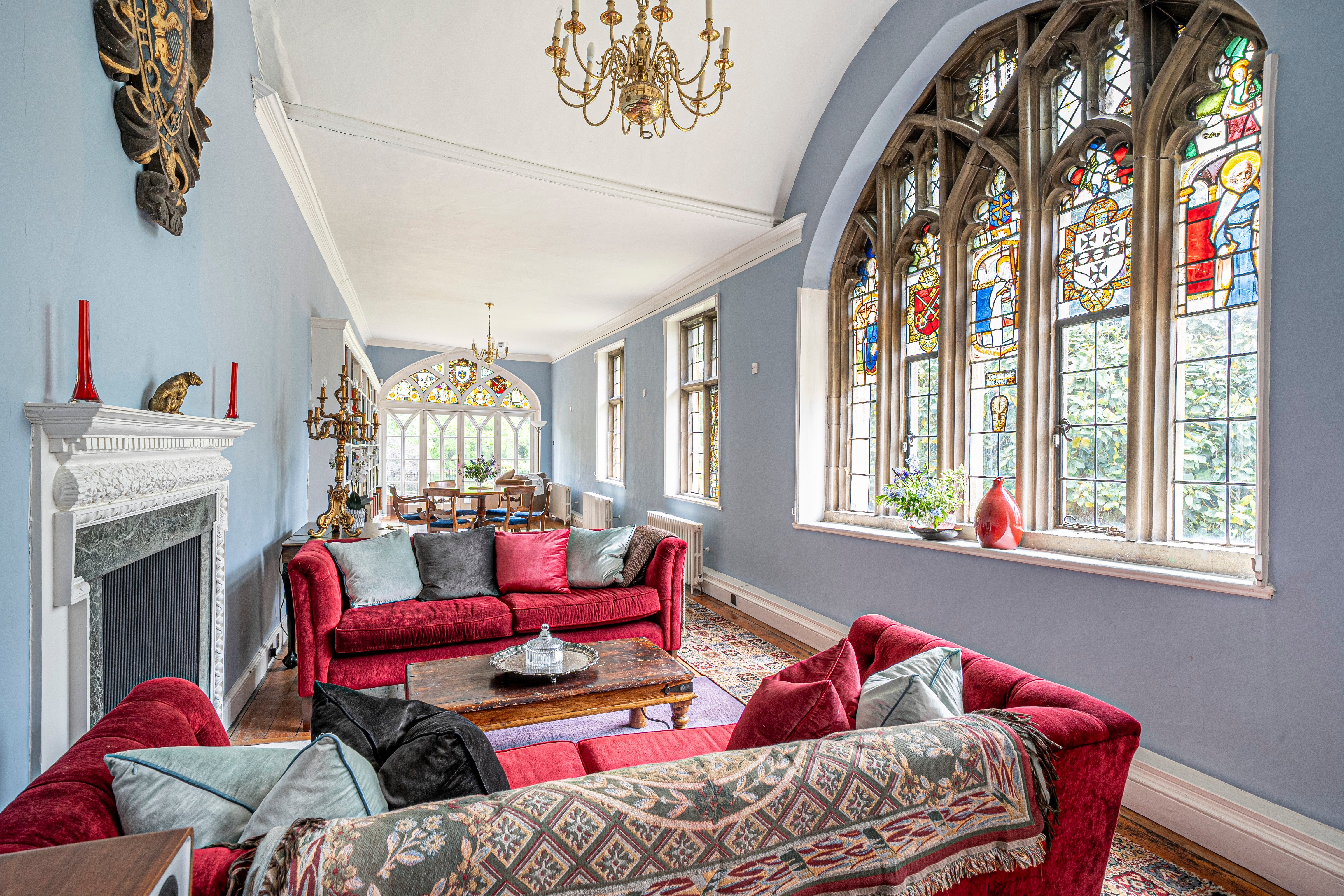 The spacious property is finished with panelled walls and furnished throughout with English antique furniture, prints and engravings of Winchester