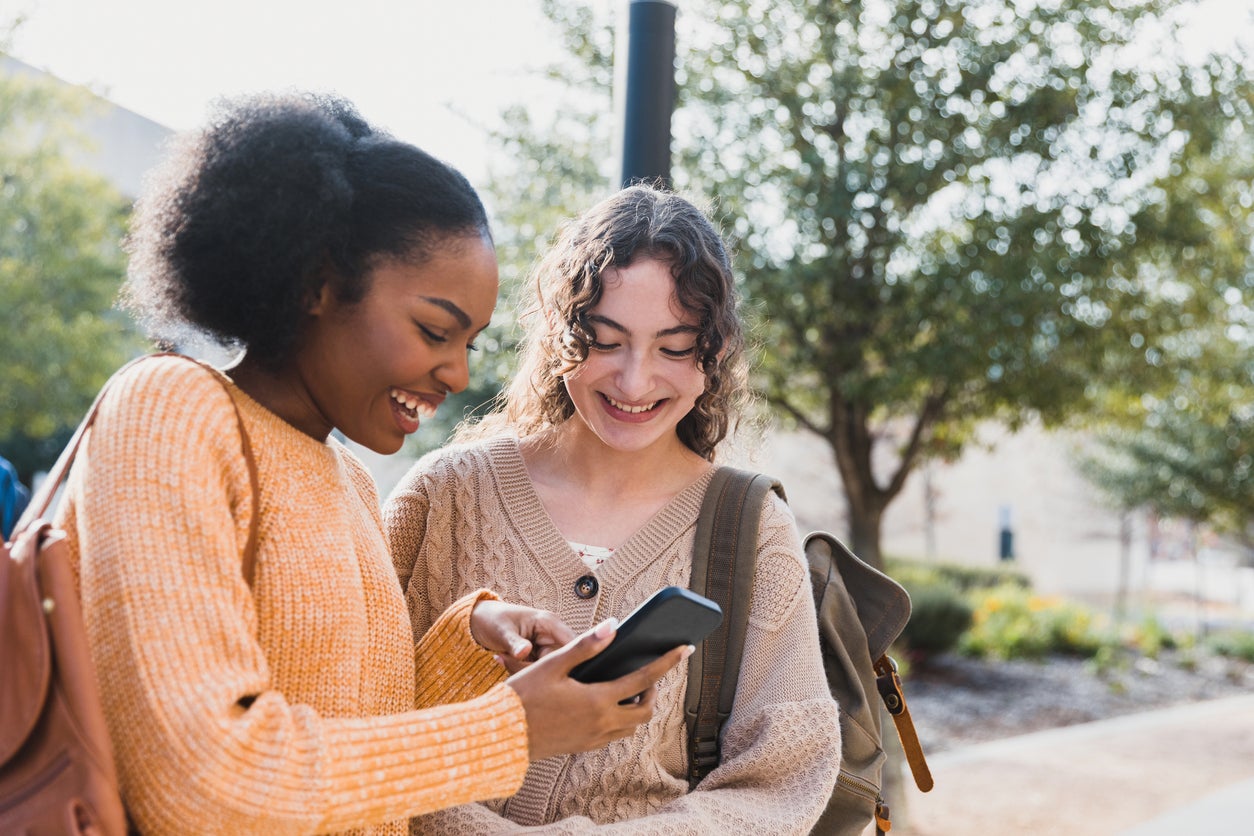 Young people are sharing their locations with more than 10 of their friends