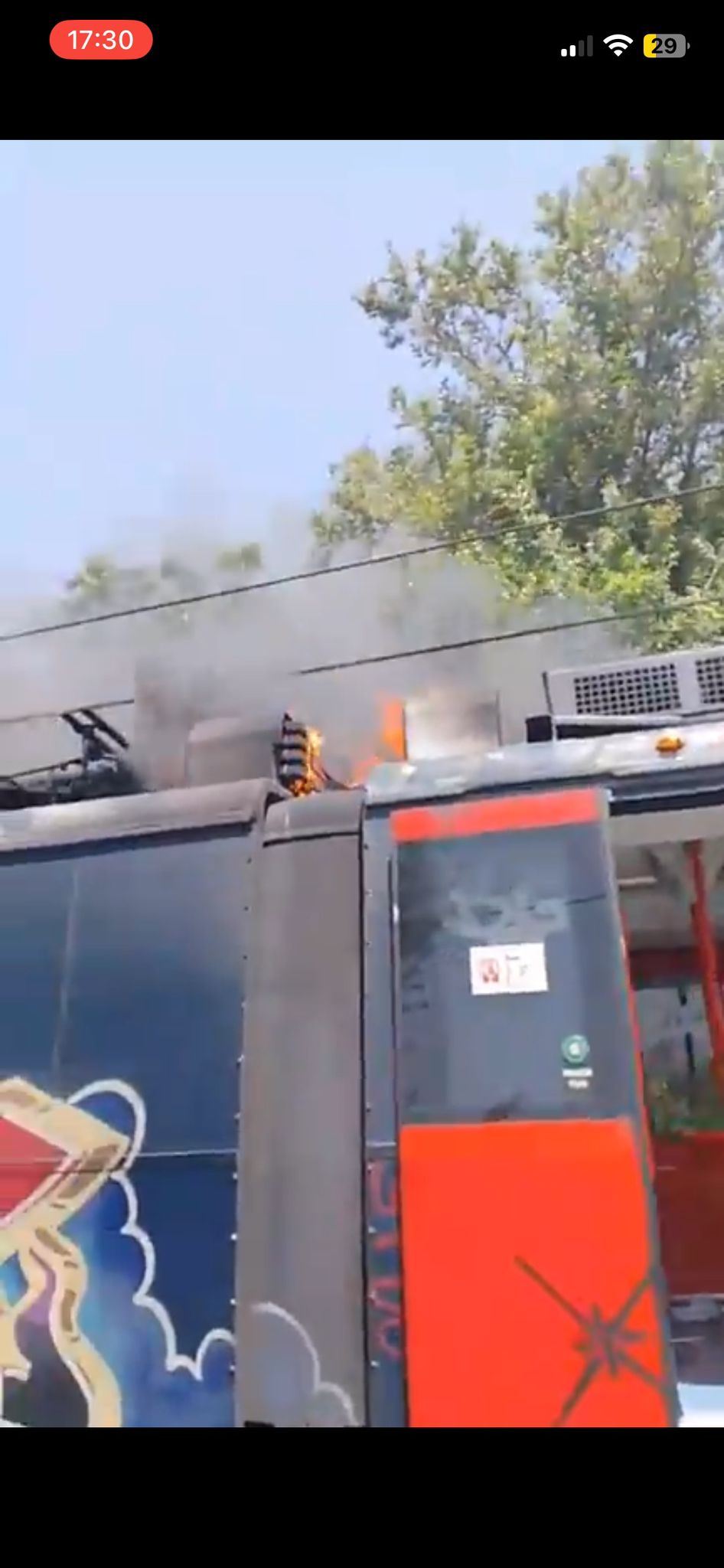 Flames and smoke could be seen on the roof of the carriage, which spread to the inside