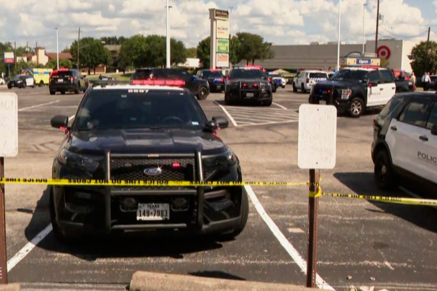 Suspect in shooting reportedly stole multiple vehicles to evade police, before being captured in South Austin