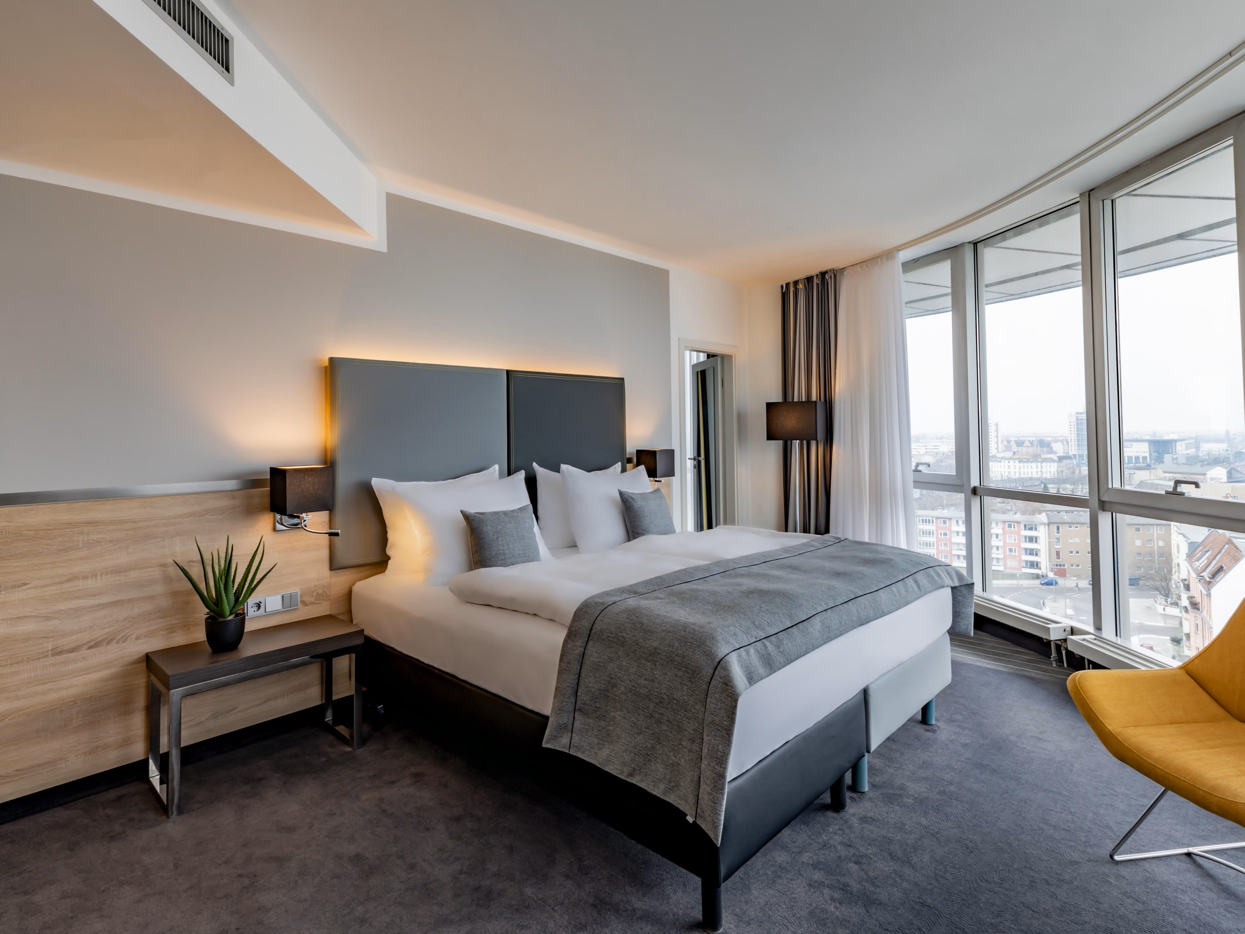 In the centre of Berlin, Garner offers a prime location