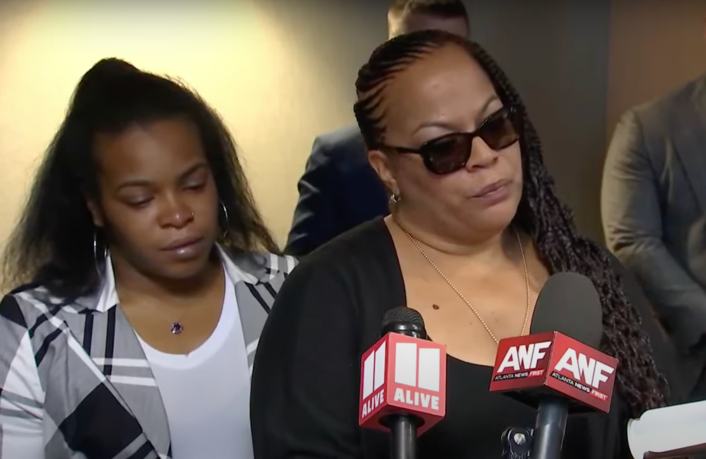 DA Willis revealed that Alston’s mother, Sylvia Alston, had received a call from her daughter just 10 days before the killing. Alston told her that her girlfriend had become abusive and that she wanted to come home