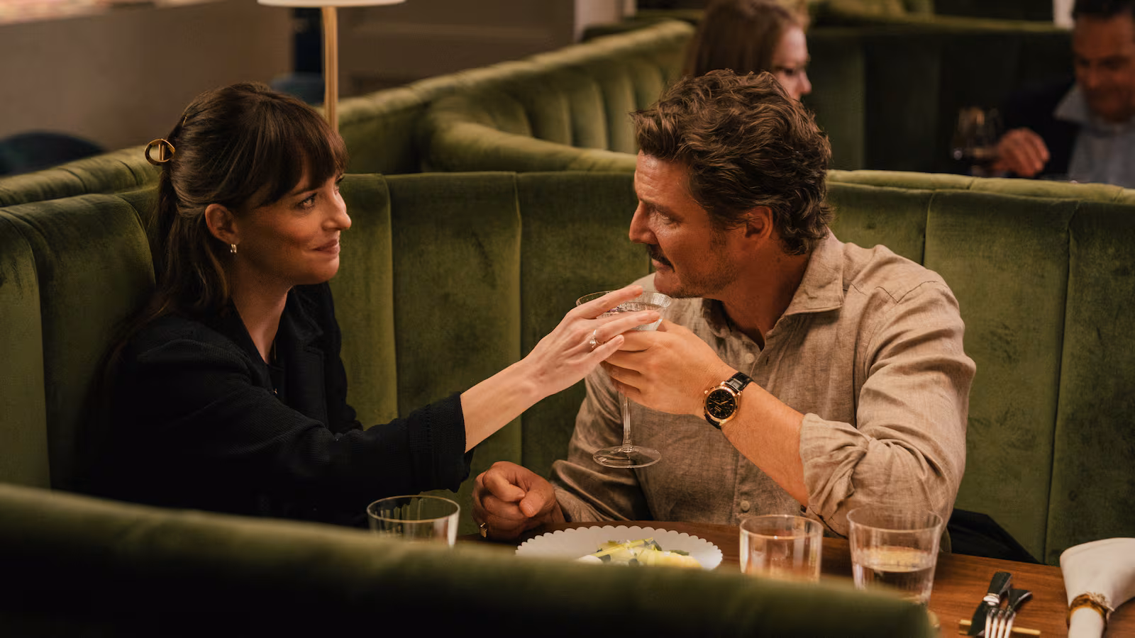 Johnson as matchmaker Lucy and Pedro Pascal as bachelor Harry in 'Materialists'