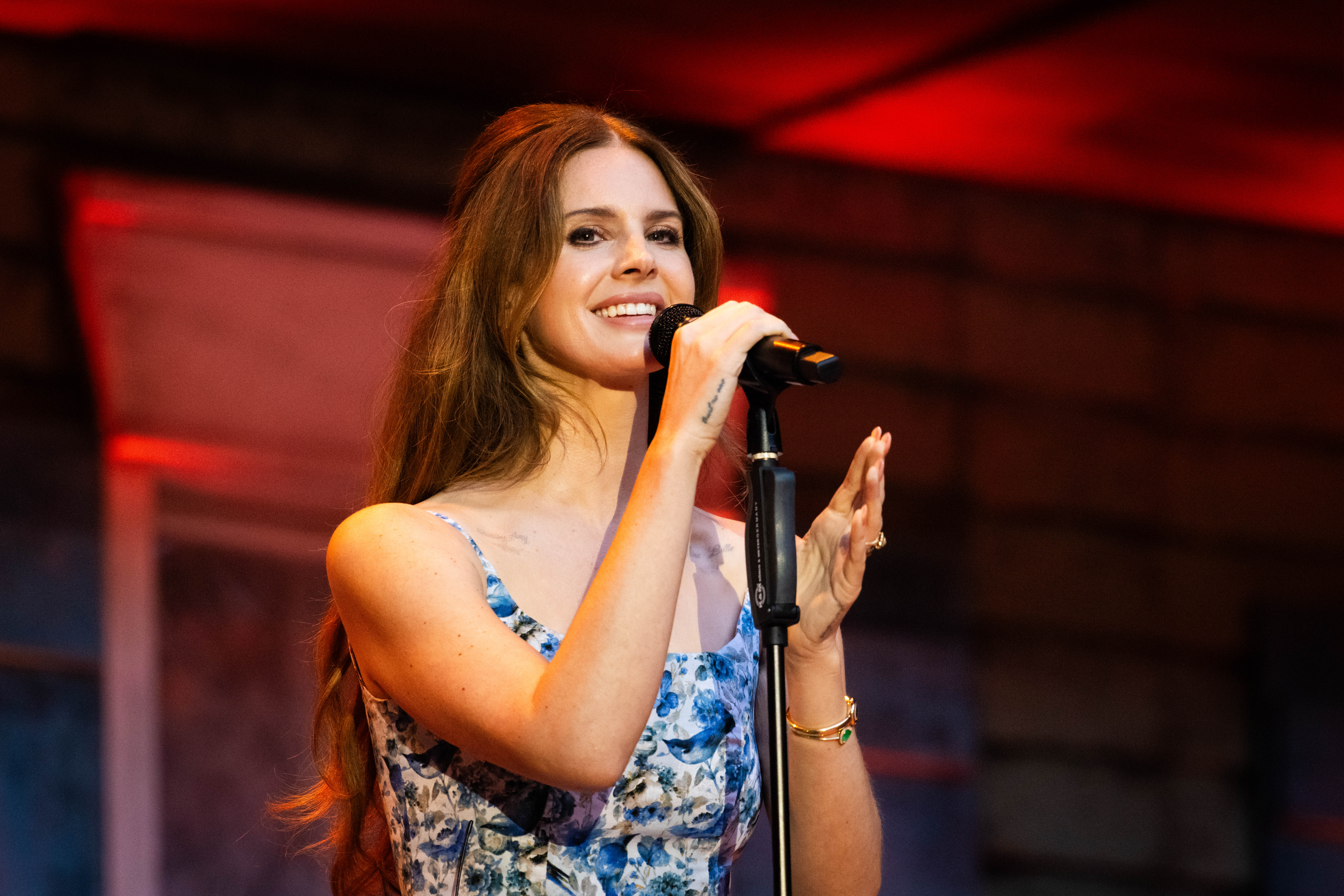 Fans of notoriously vibes-based artist Lana Del Rey aren’t too worried by the wait