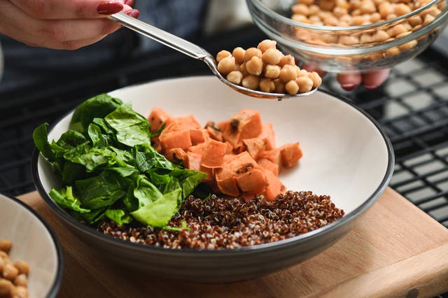 <p>A balanced diet can keep your gut health in check</p>