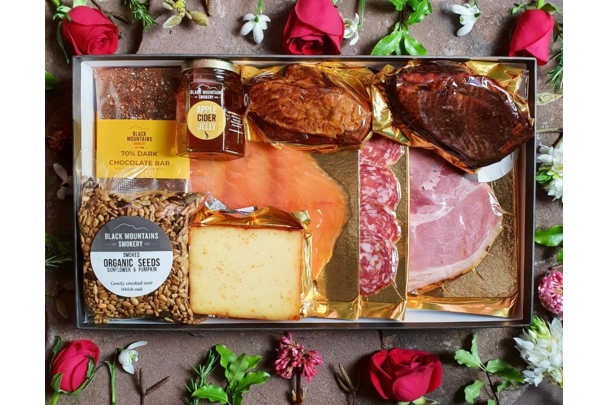 Black Mountains Smokery food lovers gift box hamper