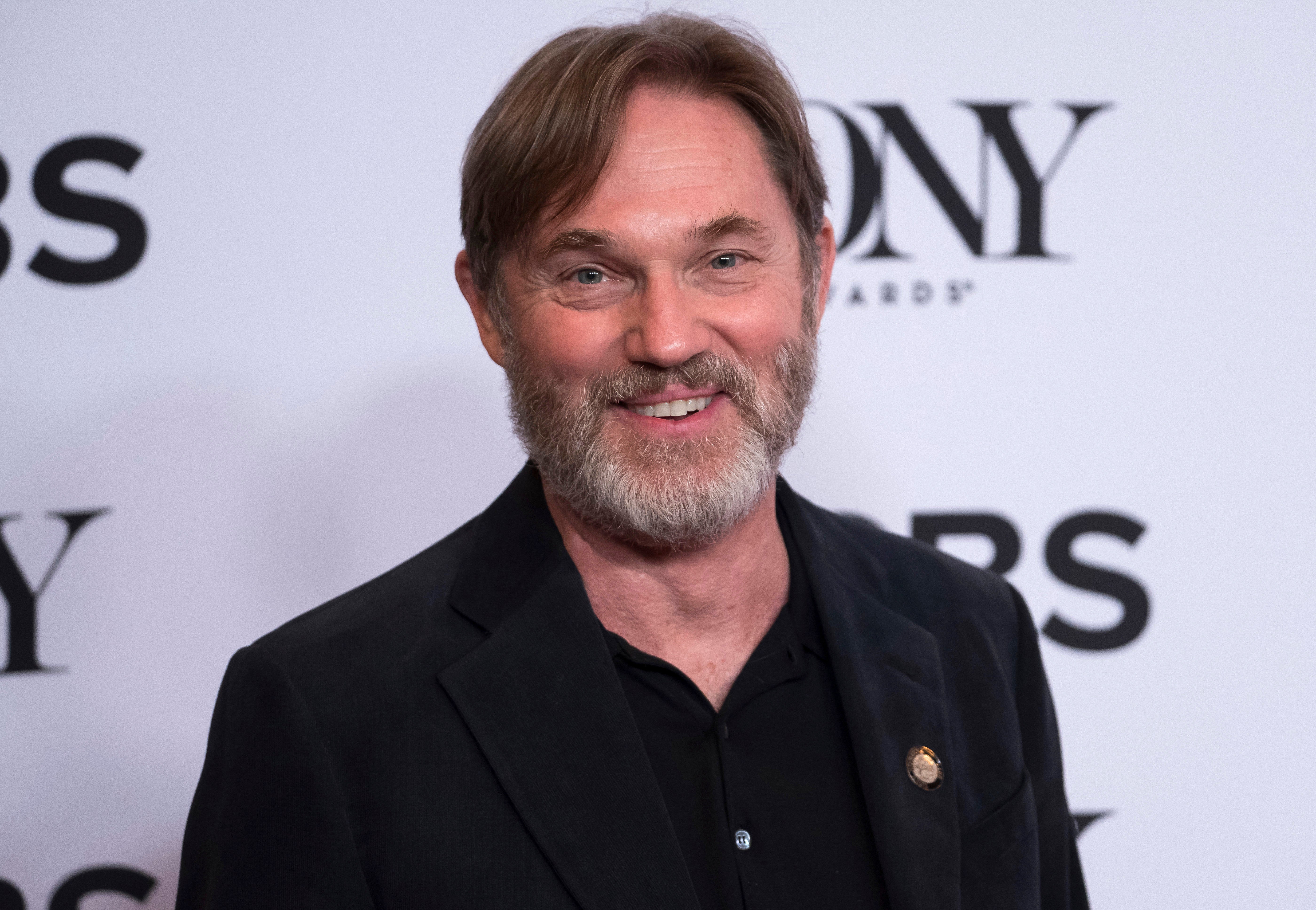 Theater Richard Thomas