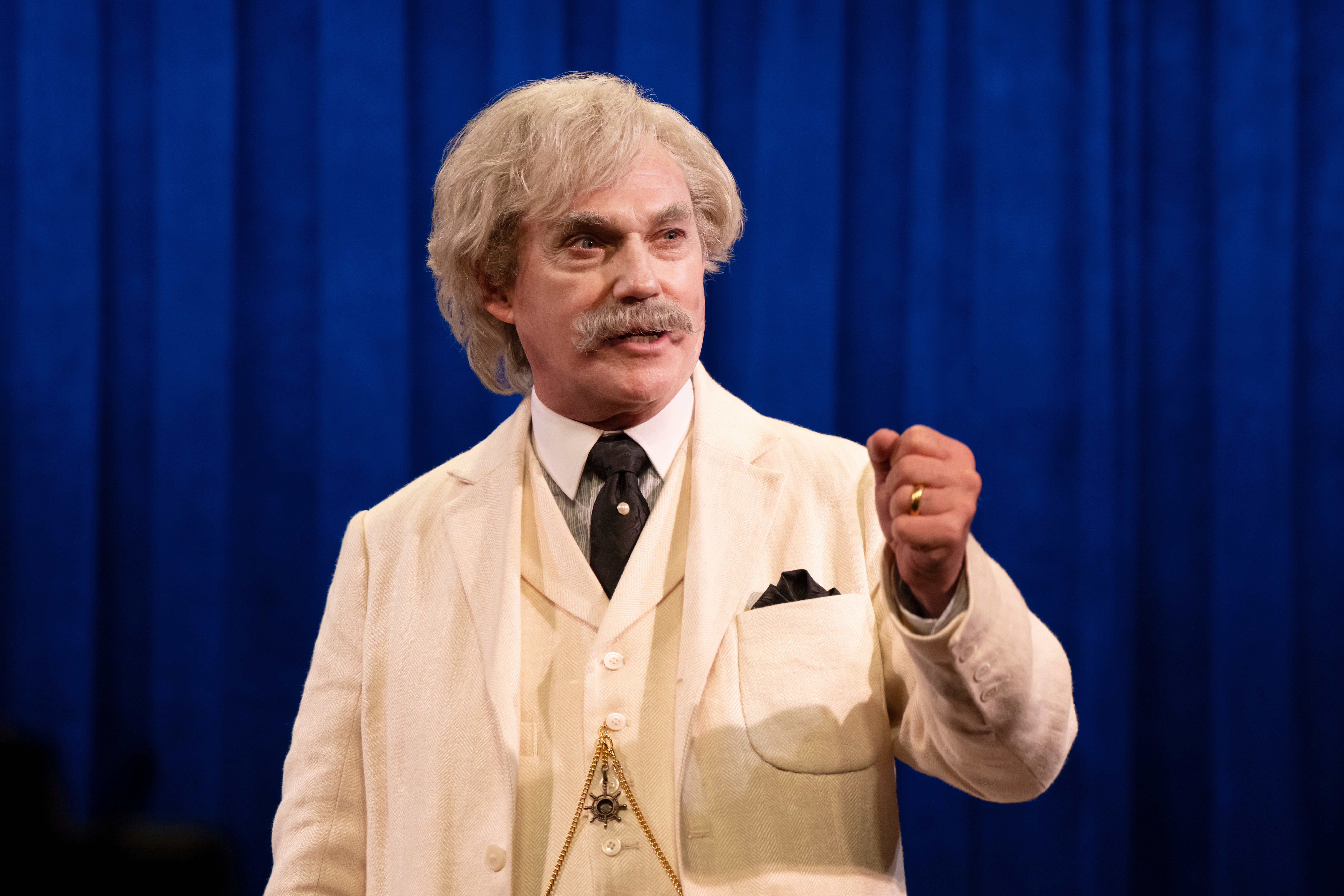 Theater Richard Thomas