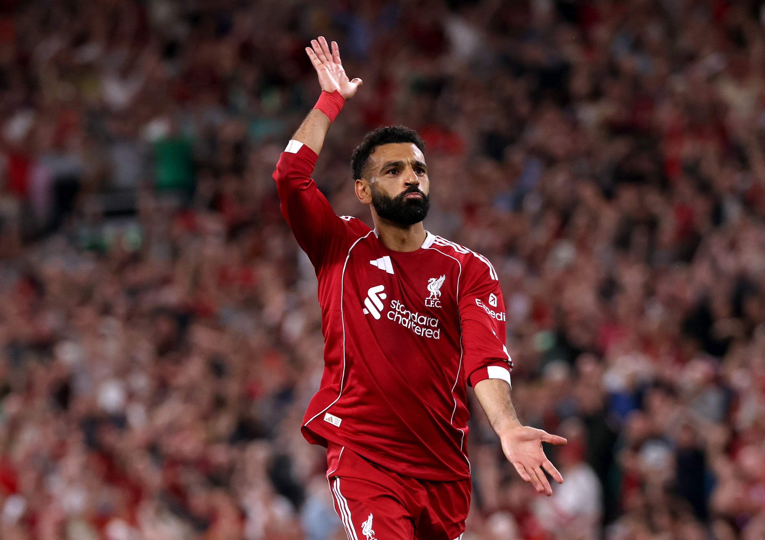 Mohamed Salah dělá oslavu Jota po bodování