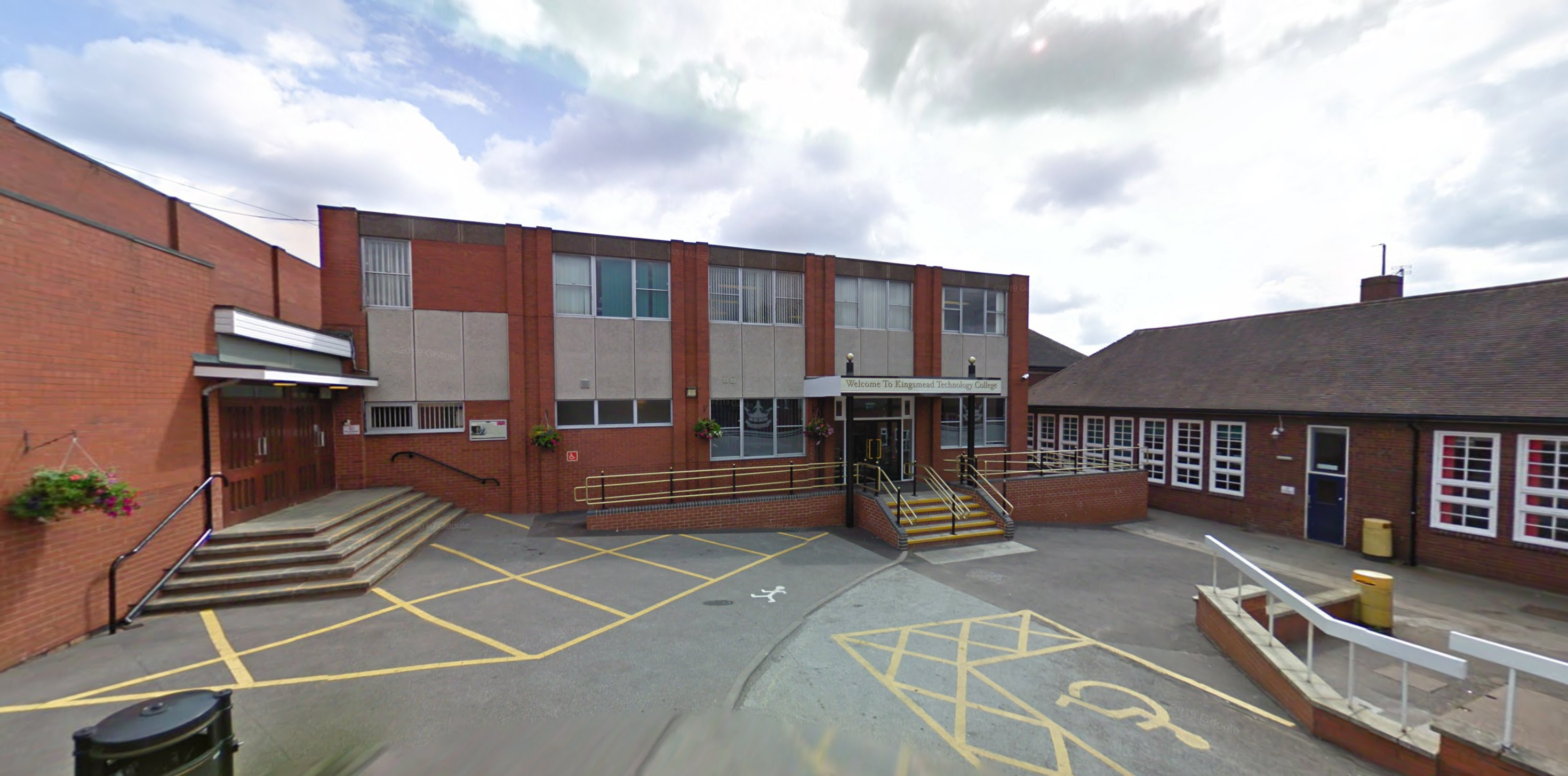 Kingsmead School in Hednesford, Staffordshire