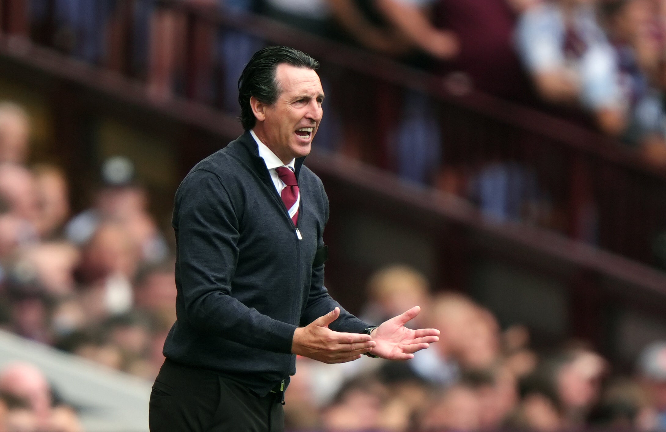 Unai Emery directs his players from the touchline