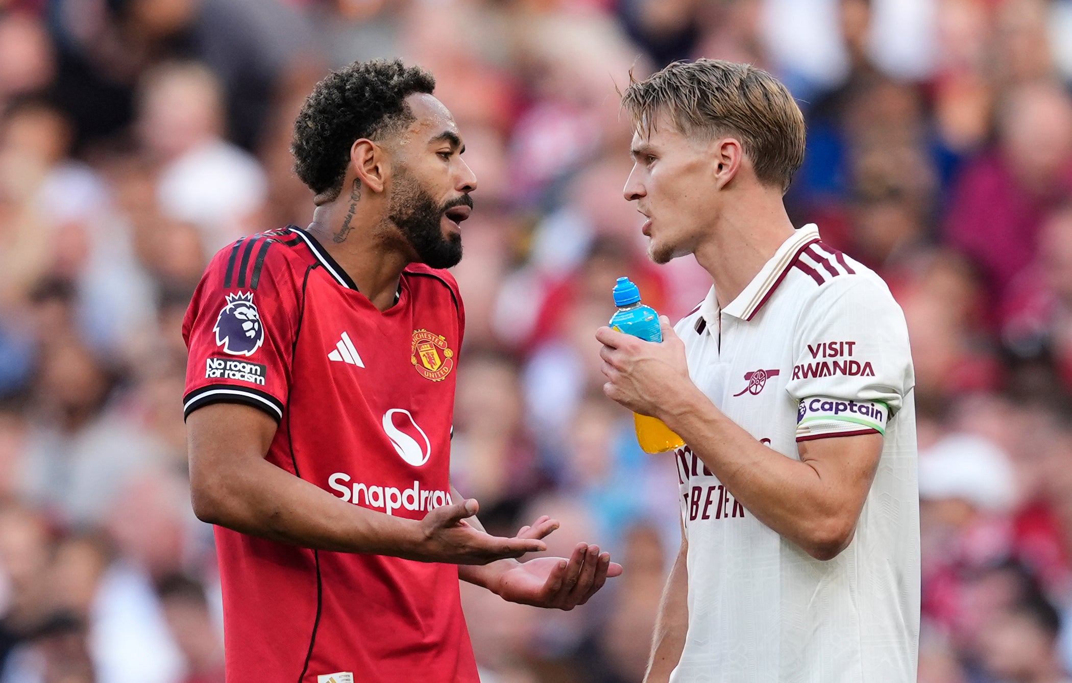 Cunha tvrdí s kapitánem Arsenalu Martinem Odegaard